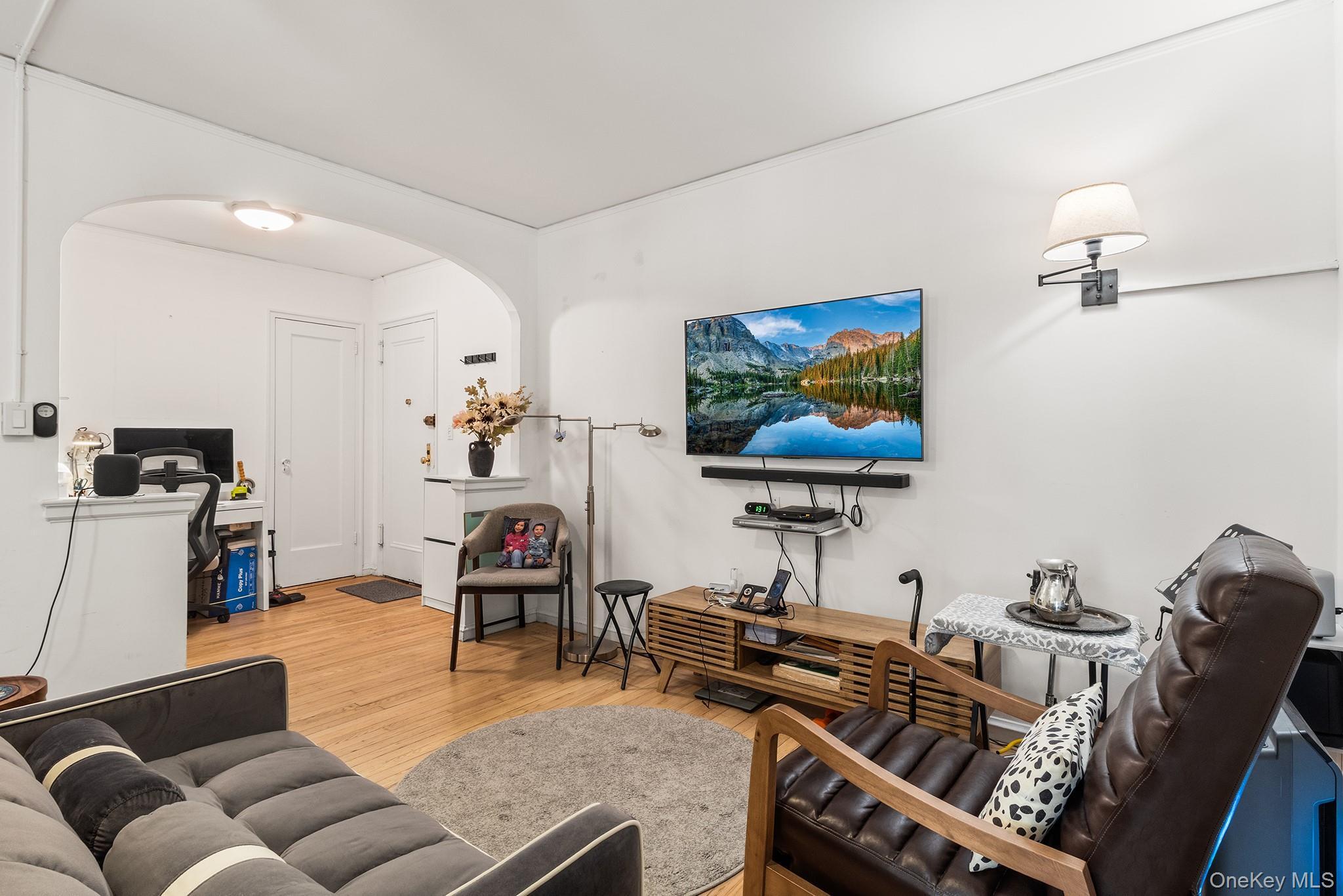 Coop Bank Street Manhattan, NY 10014, MLS-1025765-13