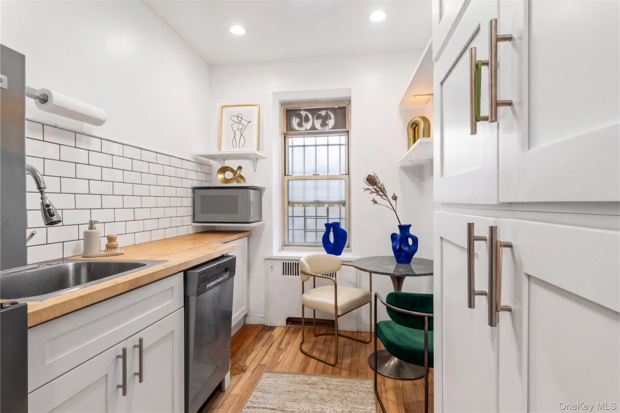 Coop Bank Street Manhattan, NY 10014, MLS-1025765-7
