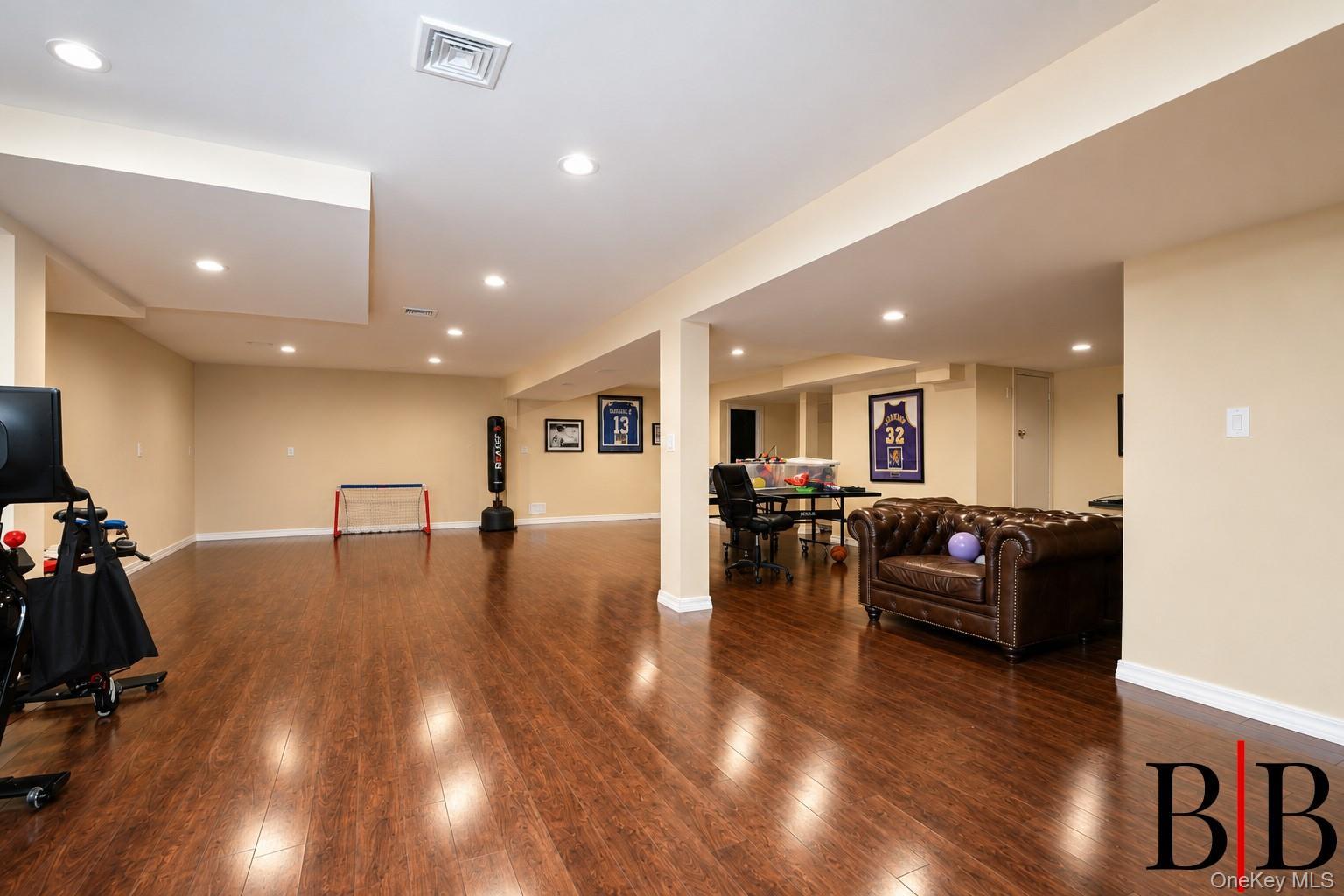 Single Family National Drive Brooklyn, NY 11234, MLS-1025769-10