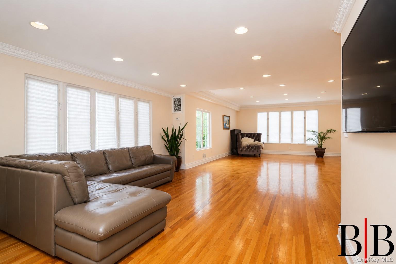 Single Family National Drive Brooklyn, NY 11234, MLS-1025769-20