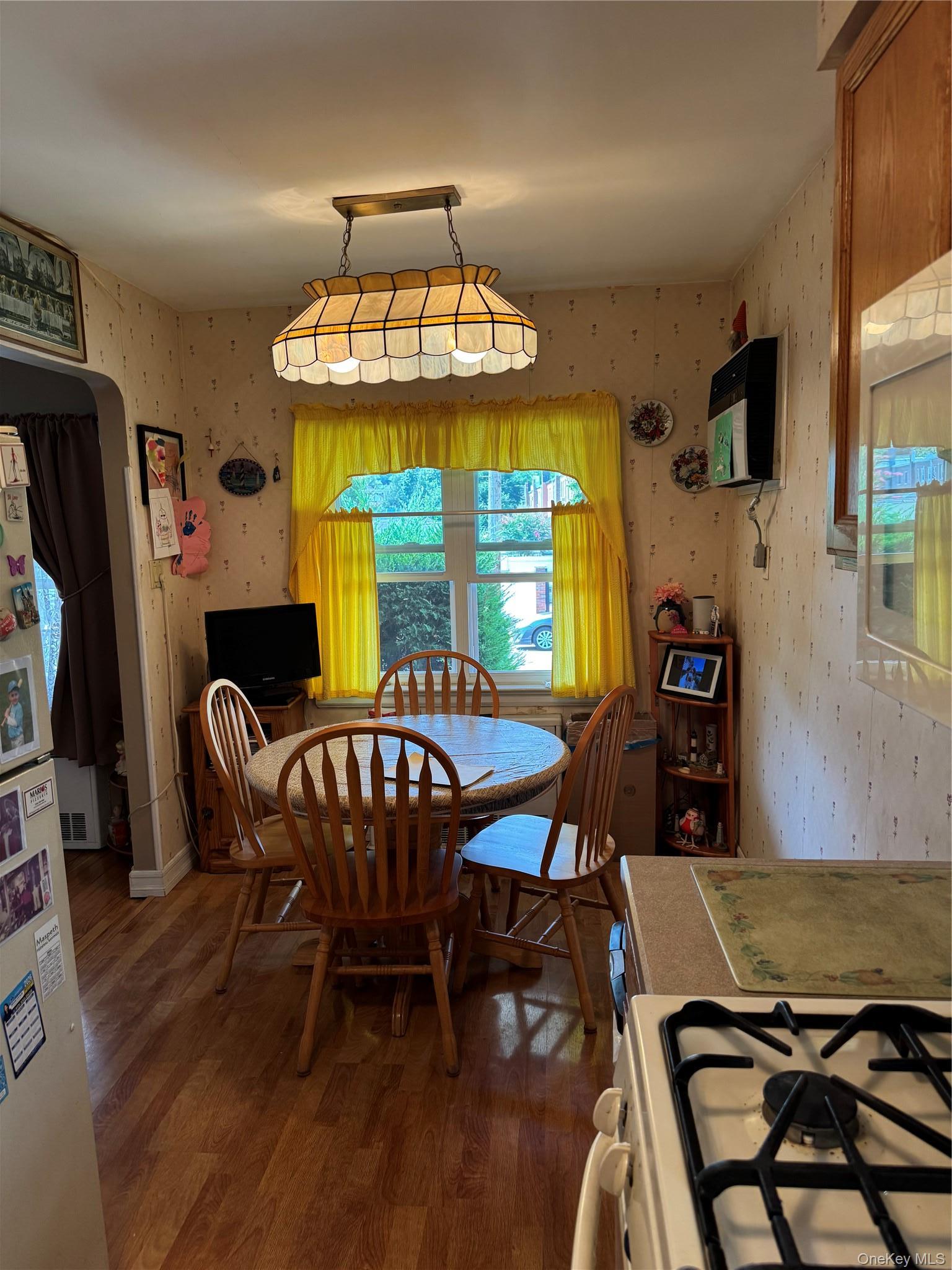 Single Family 77th Avenue  Queens, NY 11385, MLS-1025803-3