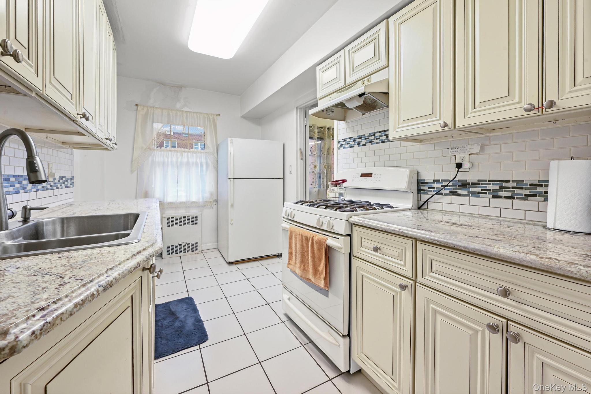 Single Family 67th Drive Queens, NY 11374, MLS-1025855-6