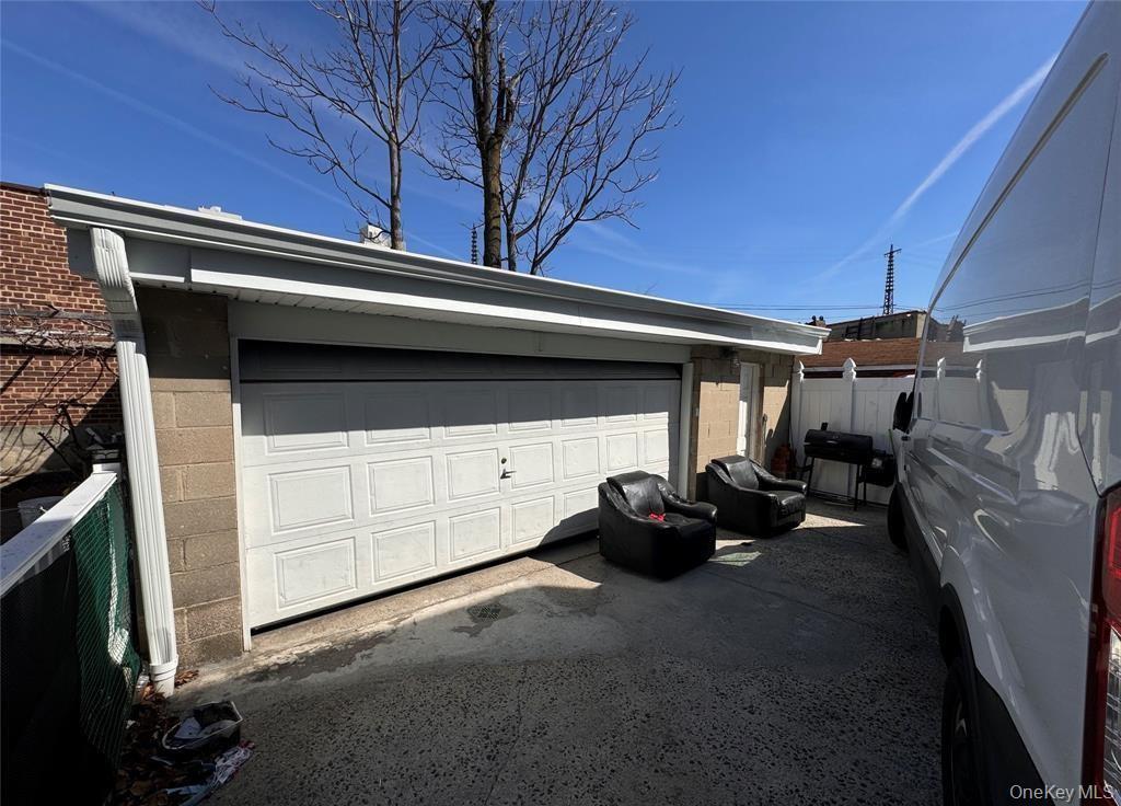 Single Family 49th Avenue  Queens, NY 11377, MLS-1025862-10