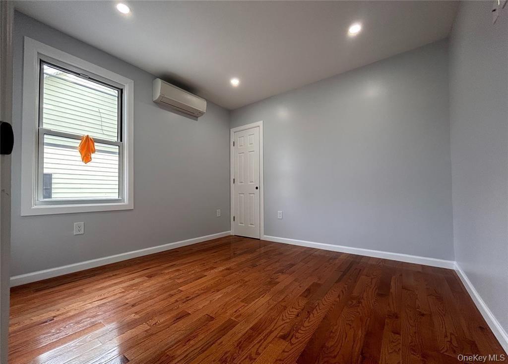 Single Family 49th Avenue  Queens, NY 11377, MLS-1025862-5