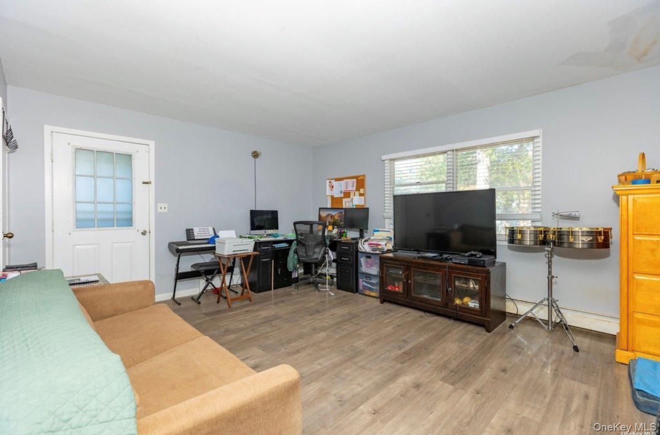 Single Family Clarice Boulevard  Suffolk County, NY 11741, MLS-1025865-9