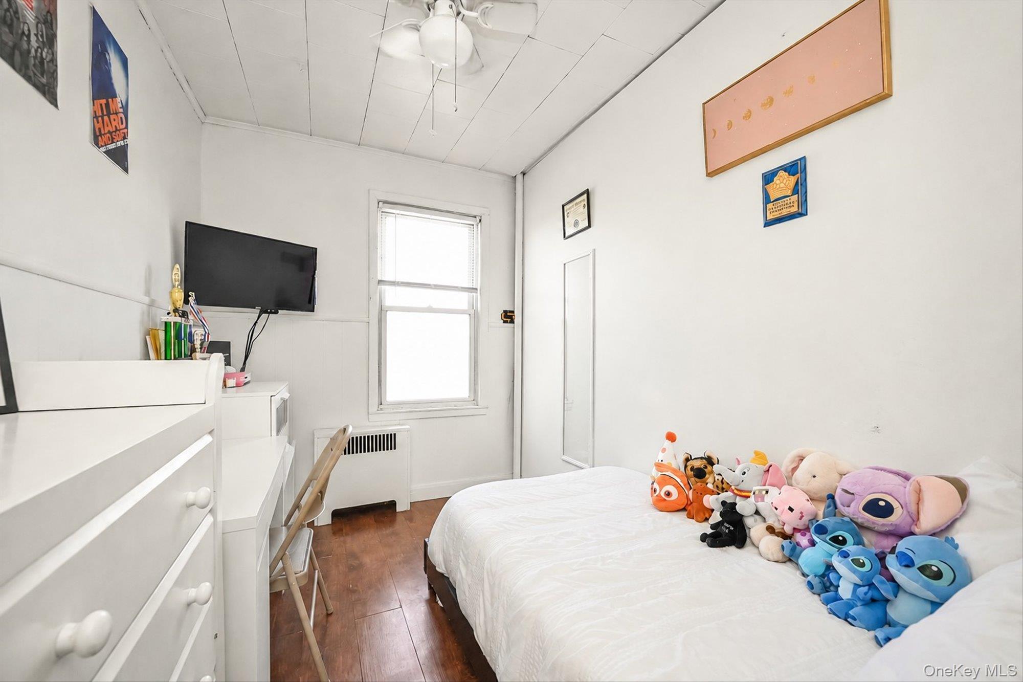 Single Family 36th Avenue Queens, NY 11361, MLS-1025886-11