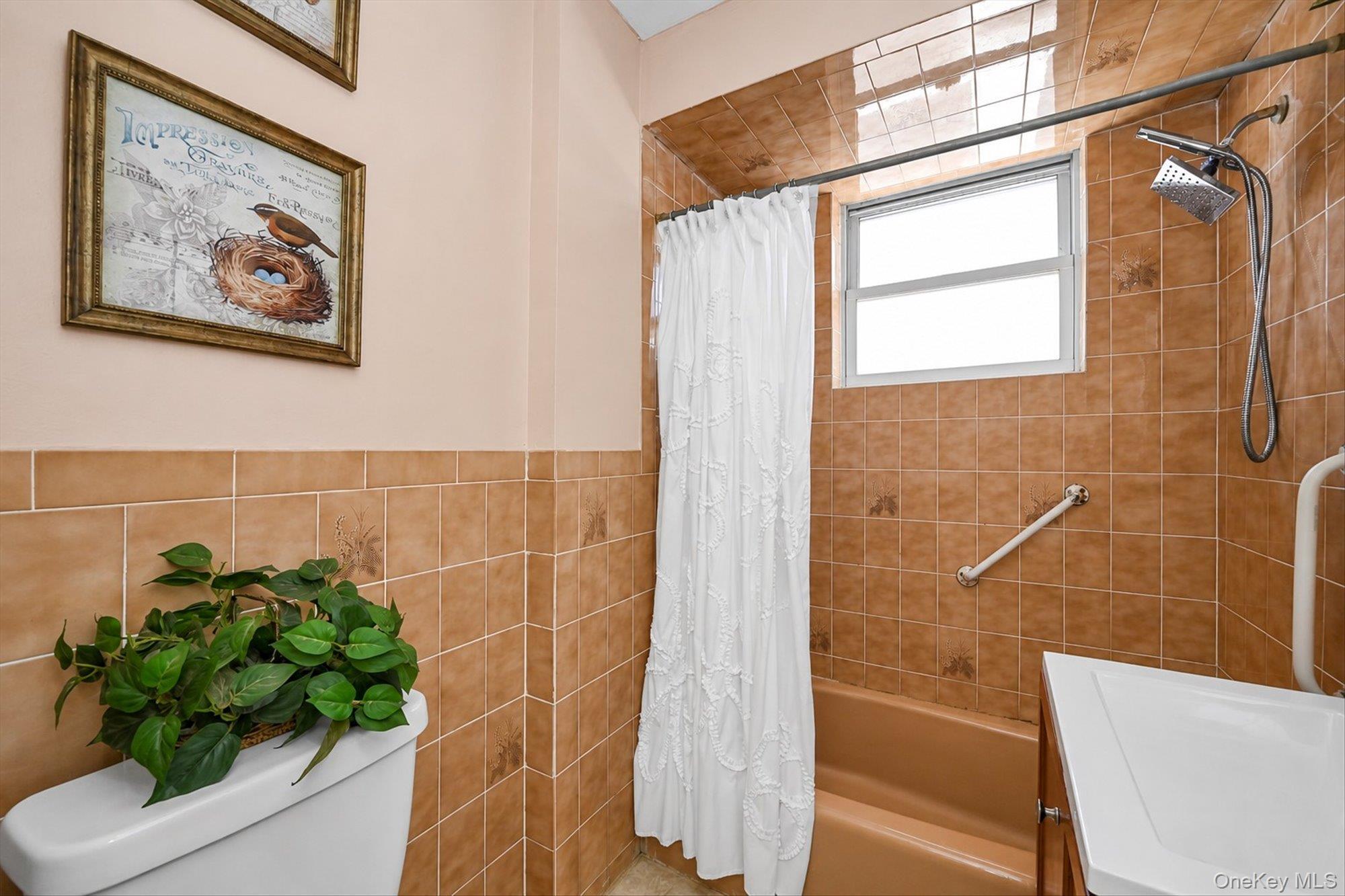 Single Family 36th Avenue Queens, NY 11361, MLS-1025886-8