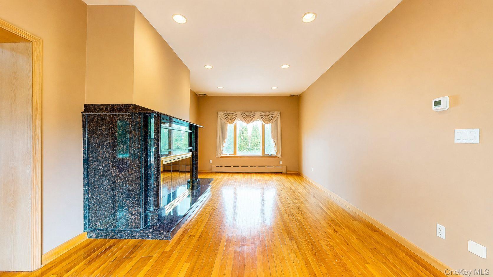 Single Family 9th Avenue Queens, NY 11357, MLS-1025893-15