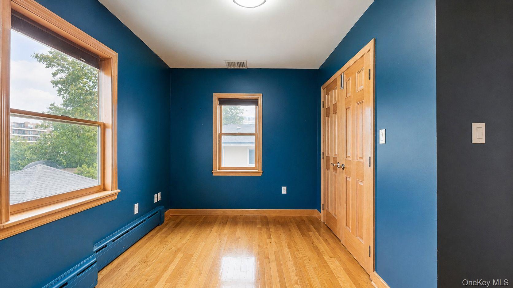 Single Family 9th Avenue Queens, NY 11357, MLS-1025893-24