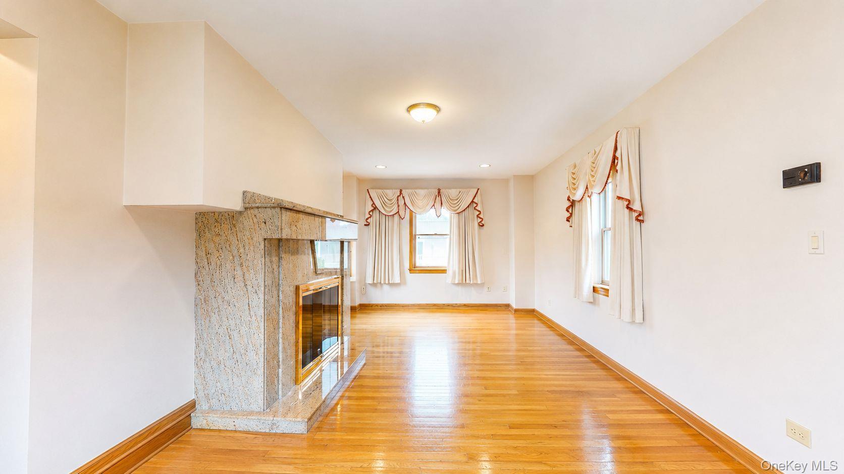 Single Family 9th Avenue Queens, NY 11357, MLS-1025893-27
