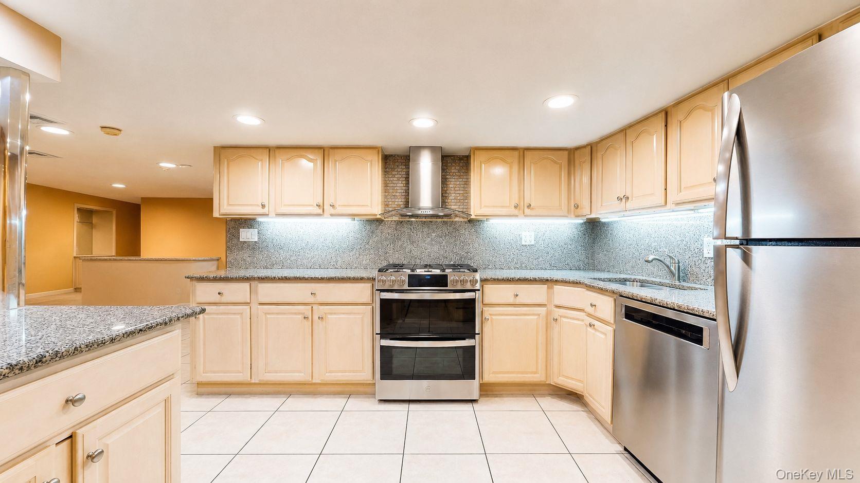Single Family 9th Avenue Queens, NY 11357, MLS-1025893-38