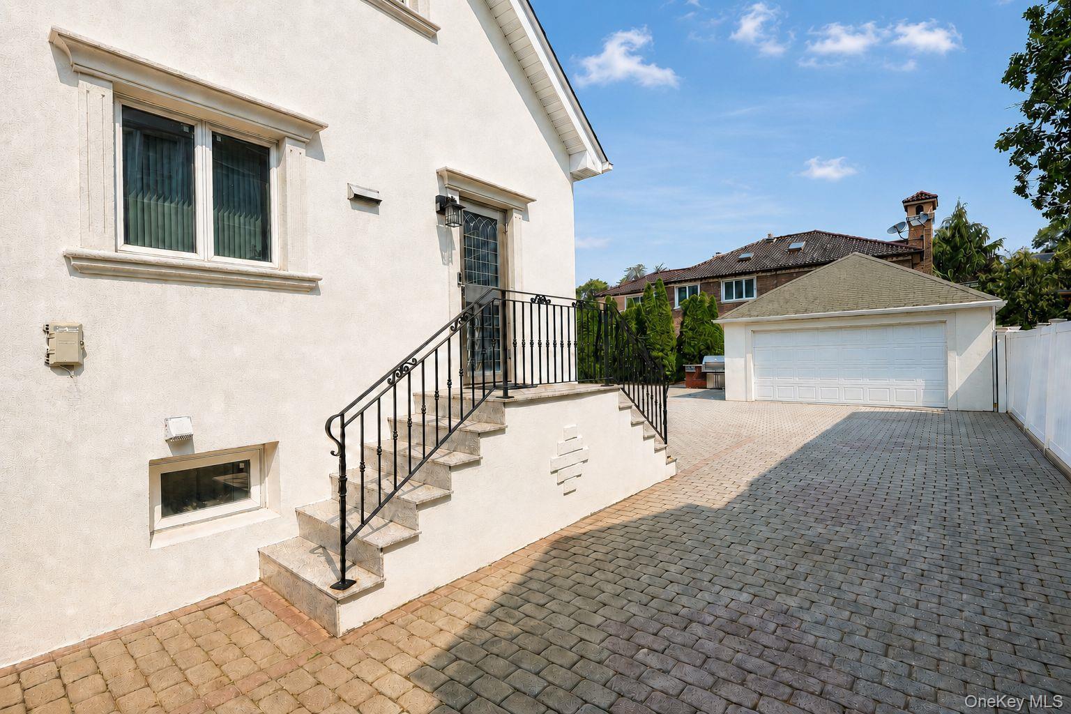 Single Family 9th Avenue Queens, NY 11357, MLS-1025893-41