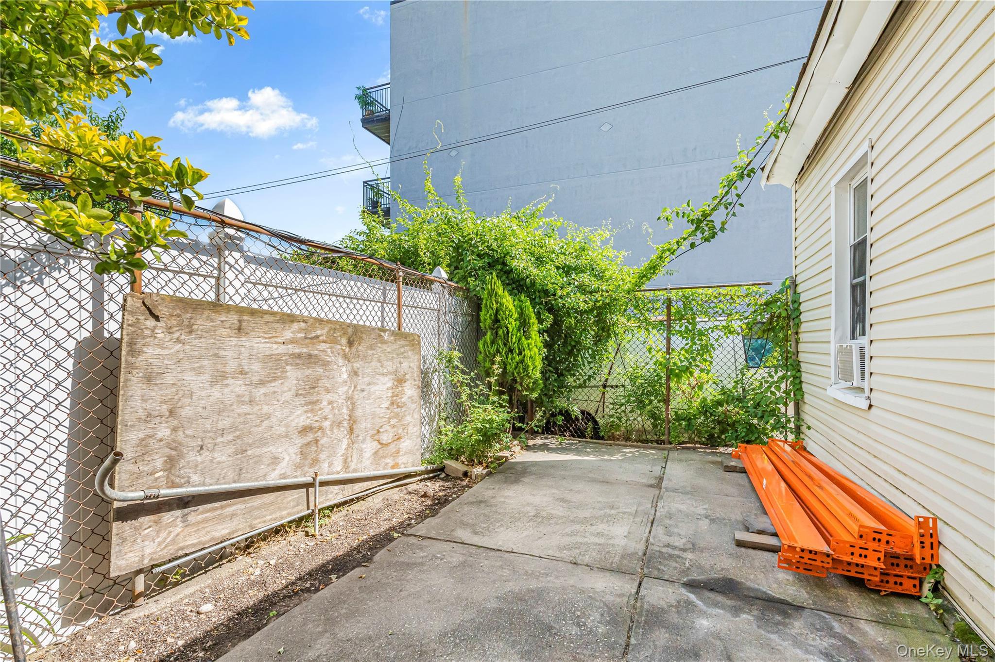 Single Family Bushwick Avenue  Brooklyn, NY 11207, MLS-1025933-17