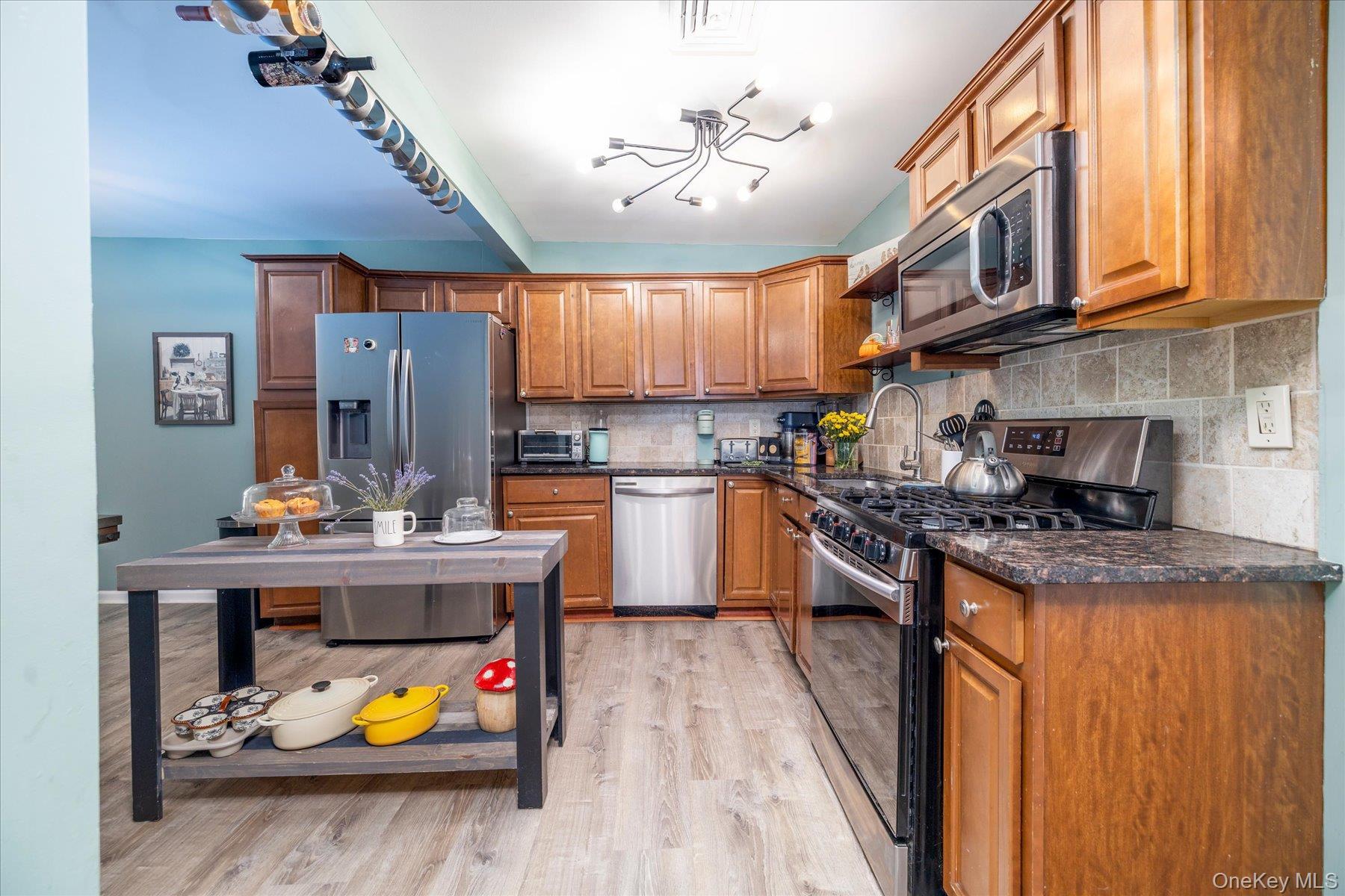 Single Family Radcliffe Road Nassau County, NY 11558, MLS-1025949-10