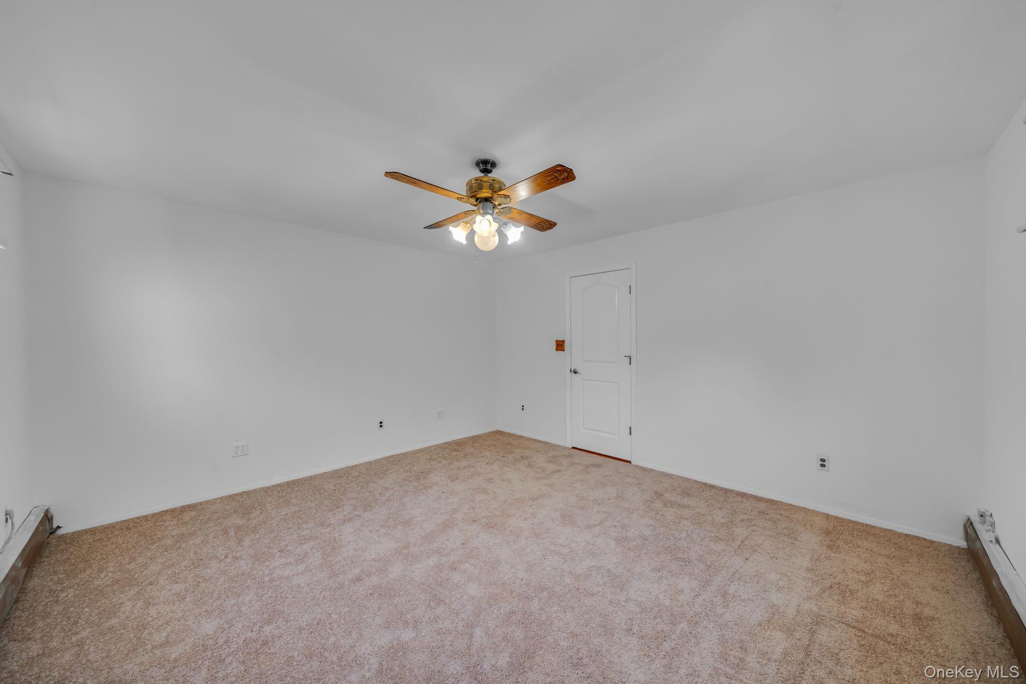 Single Family Ranch Lane Nassau County, NY 11756, MLS-1025970-24