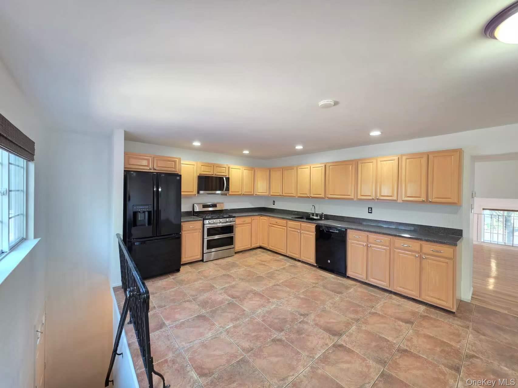Single Family Sharrotts Road  Staten Island, NY 10309, MLS-1025997-15