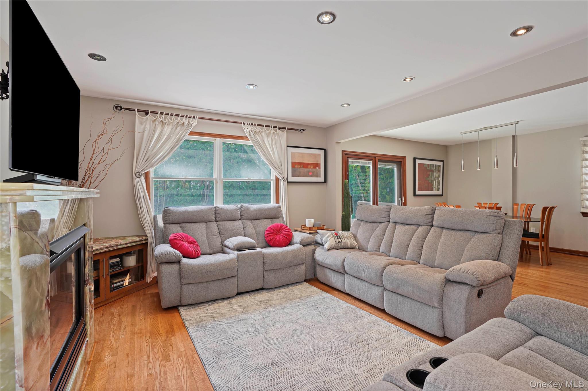 Single Family Ardsley Street Staten Island, NY 10306, MLS-1026004-13
