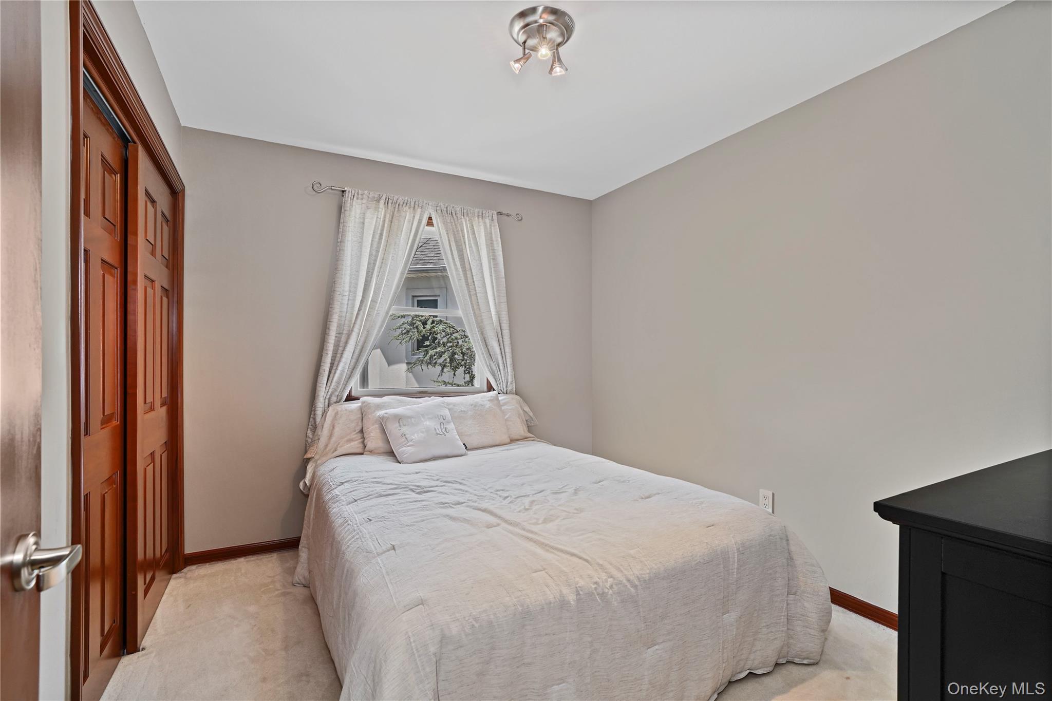 Single Family Ardsley Street Staten Island, NY 10306, MLS-1026004-36