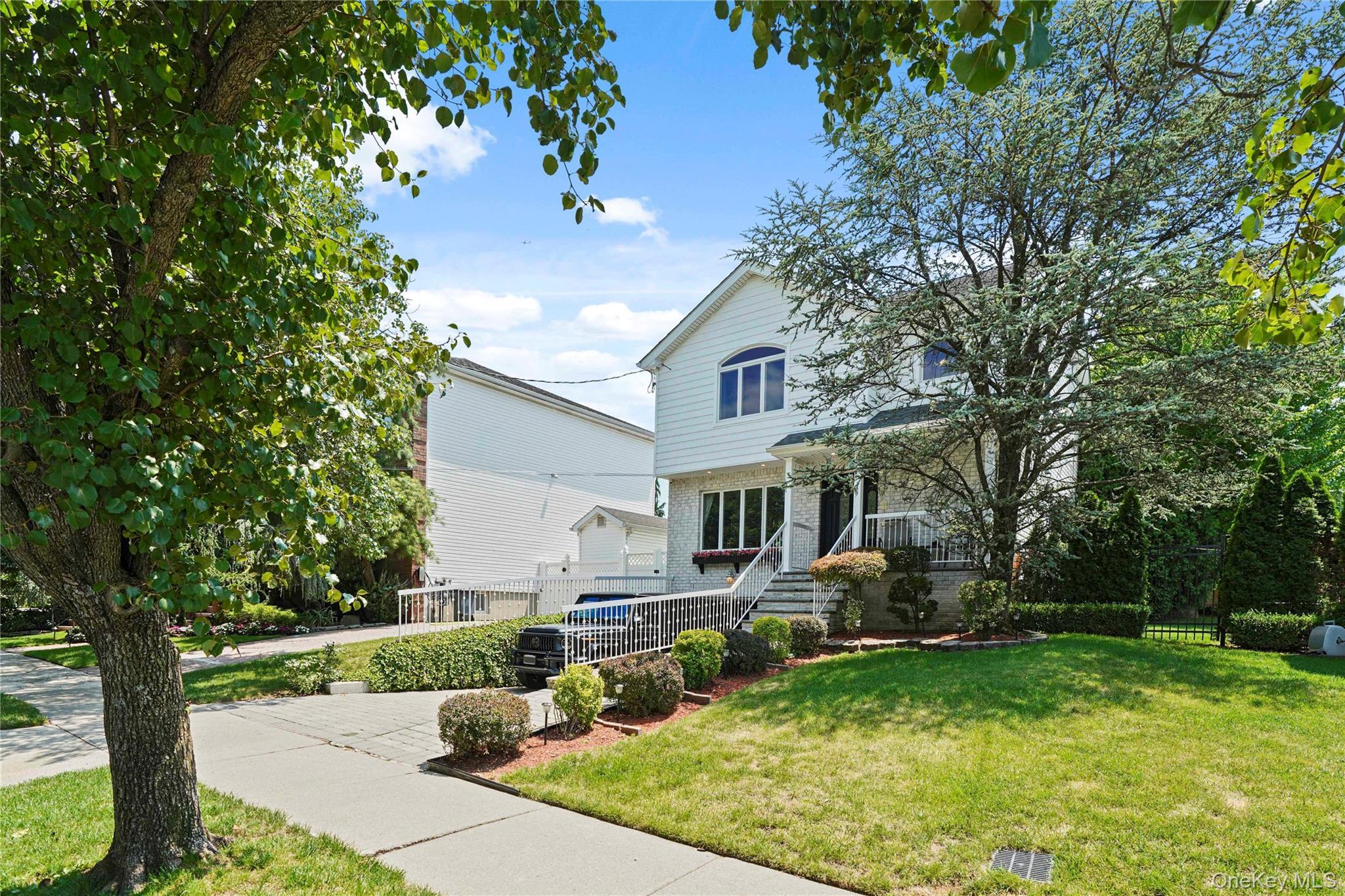 Single Family Ardsley Street Staten Island, NY 10306, MLS-1026004-48