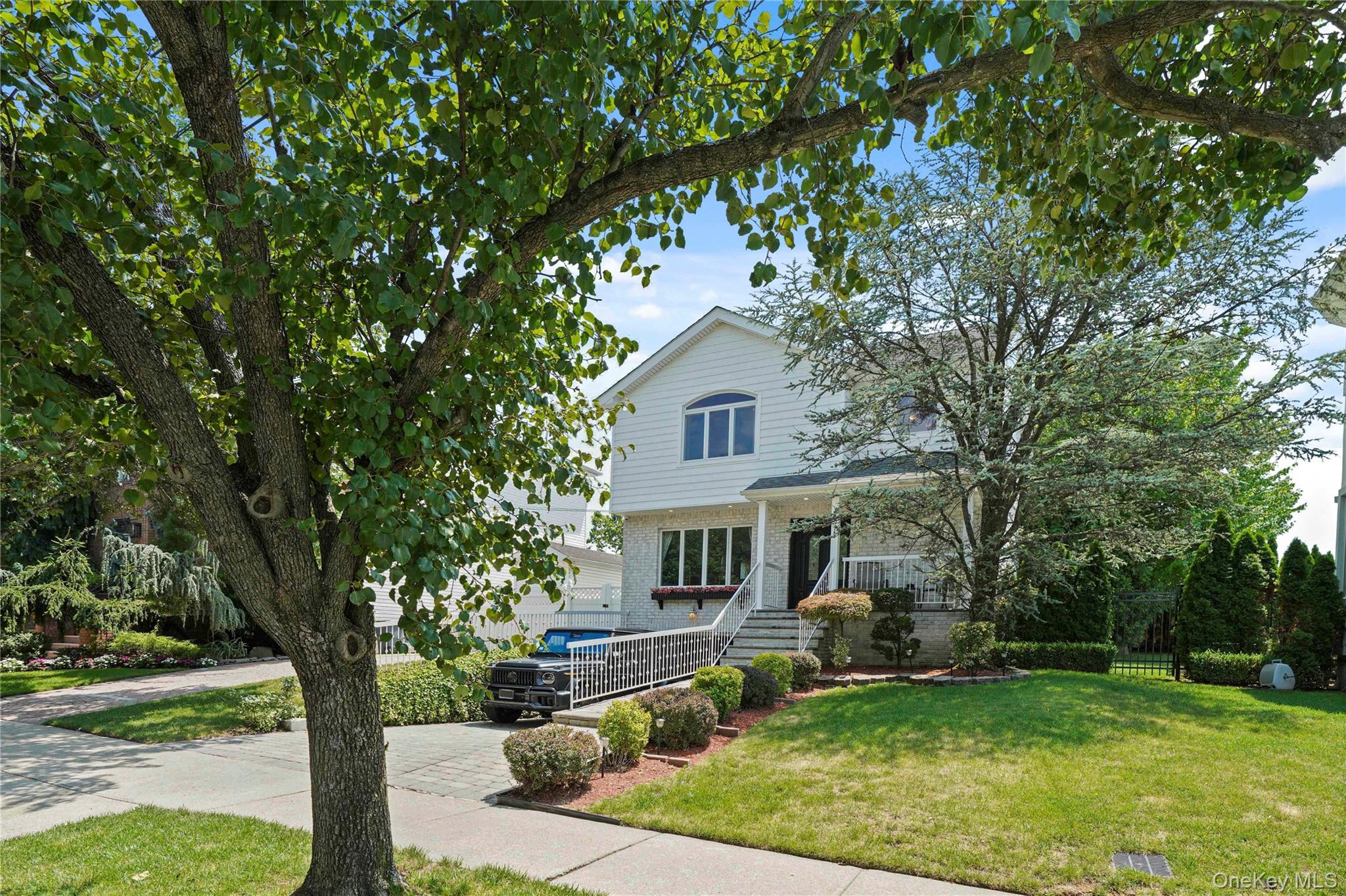 Single Family Ardsley Street Staten Island, NY 10306, MLS-1026004-49