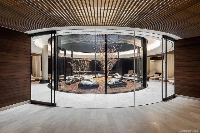 Apartment South Street Manhattan, NY 10002, MLS-1026020-18