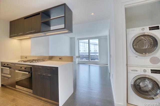 Apartment South Street Manhattan, NY 10002, MLS-1026020-2