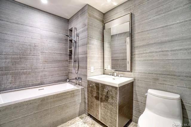 Apartment South Street Manhattan, NY 10002, MLS-1026020-3