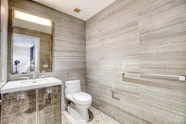 Apartment South Street Manhattan, NY 10002, MLS-1026020-5