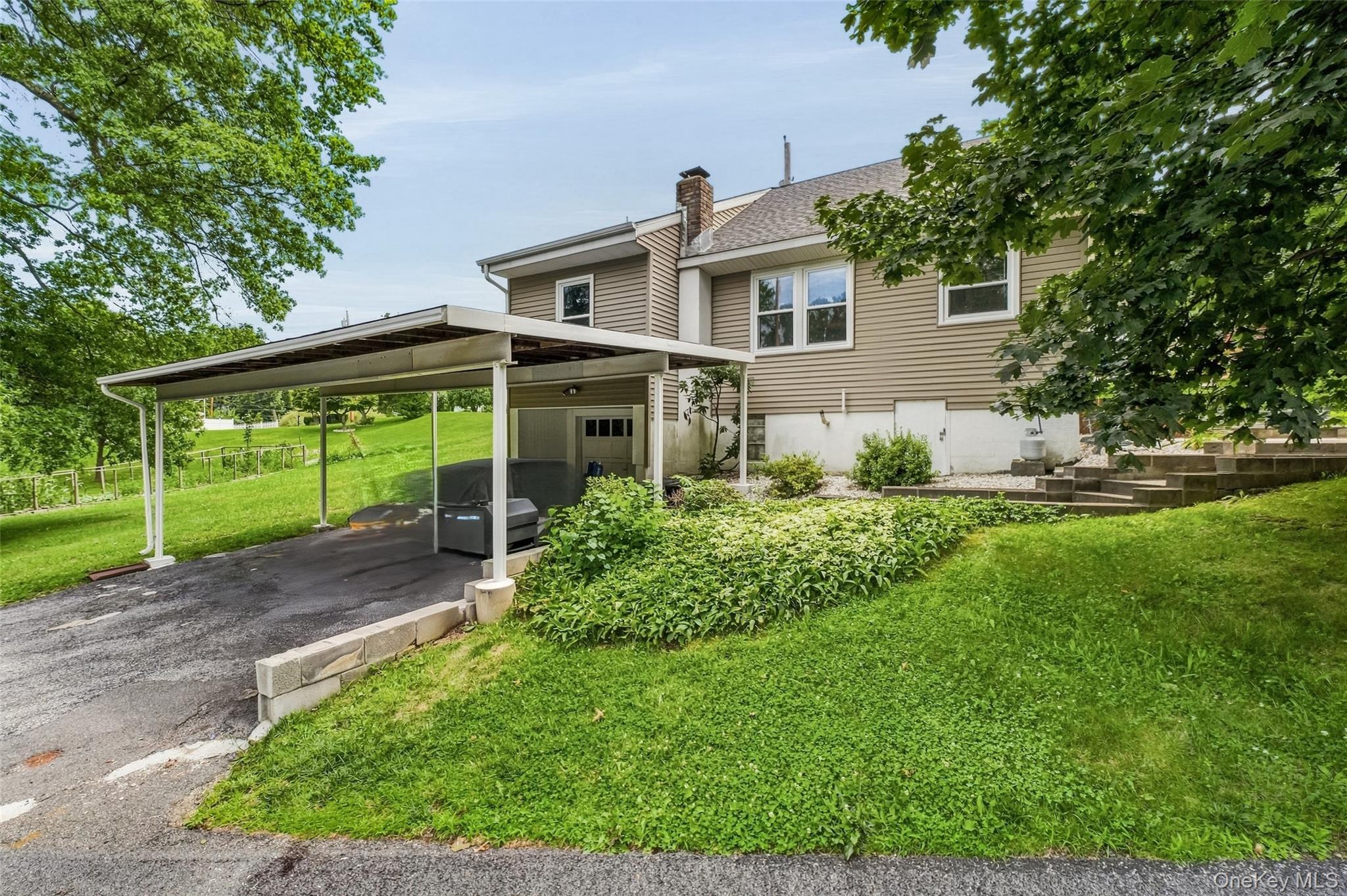 Single Family Willow Road Dutchess County, NY 12508, MLS-1026026-23