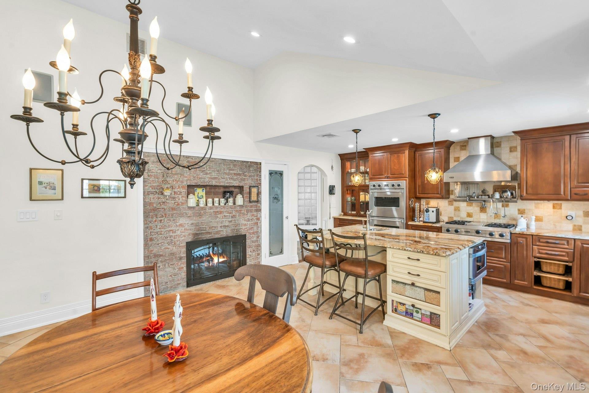 Single Family Regent Place  Nassau County, NY 11576, MLS-1026041-16