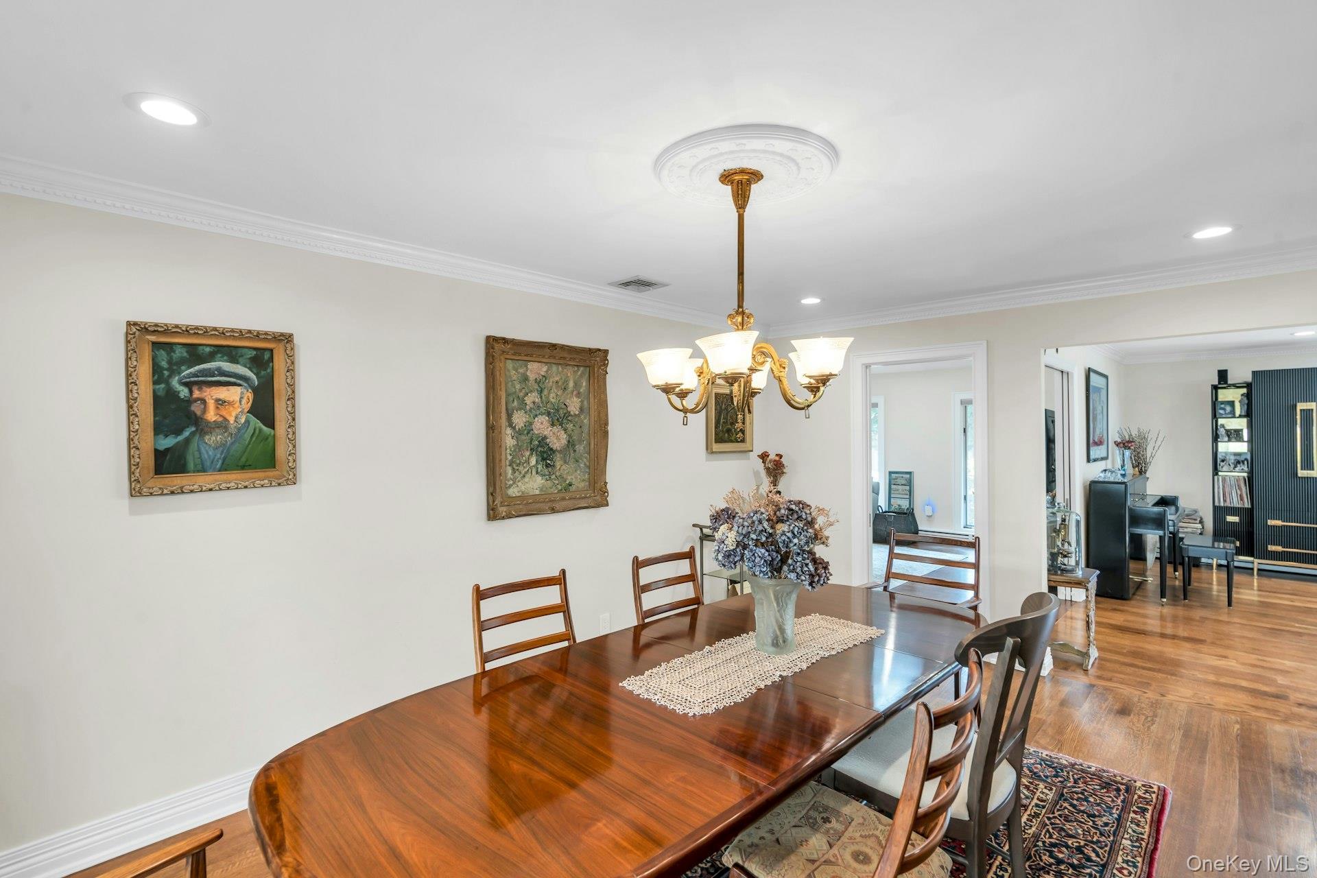 Single Family Regent Place  Nassau County, NY 11576, MLS-1026041-20