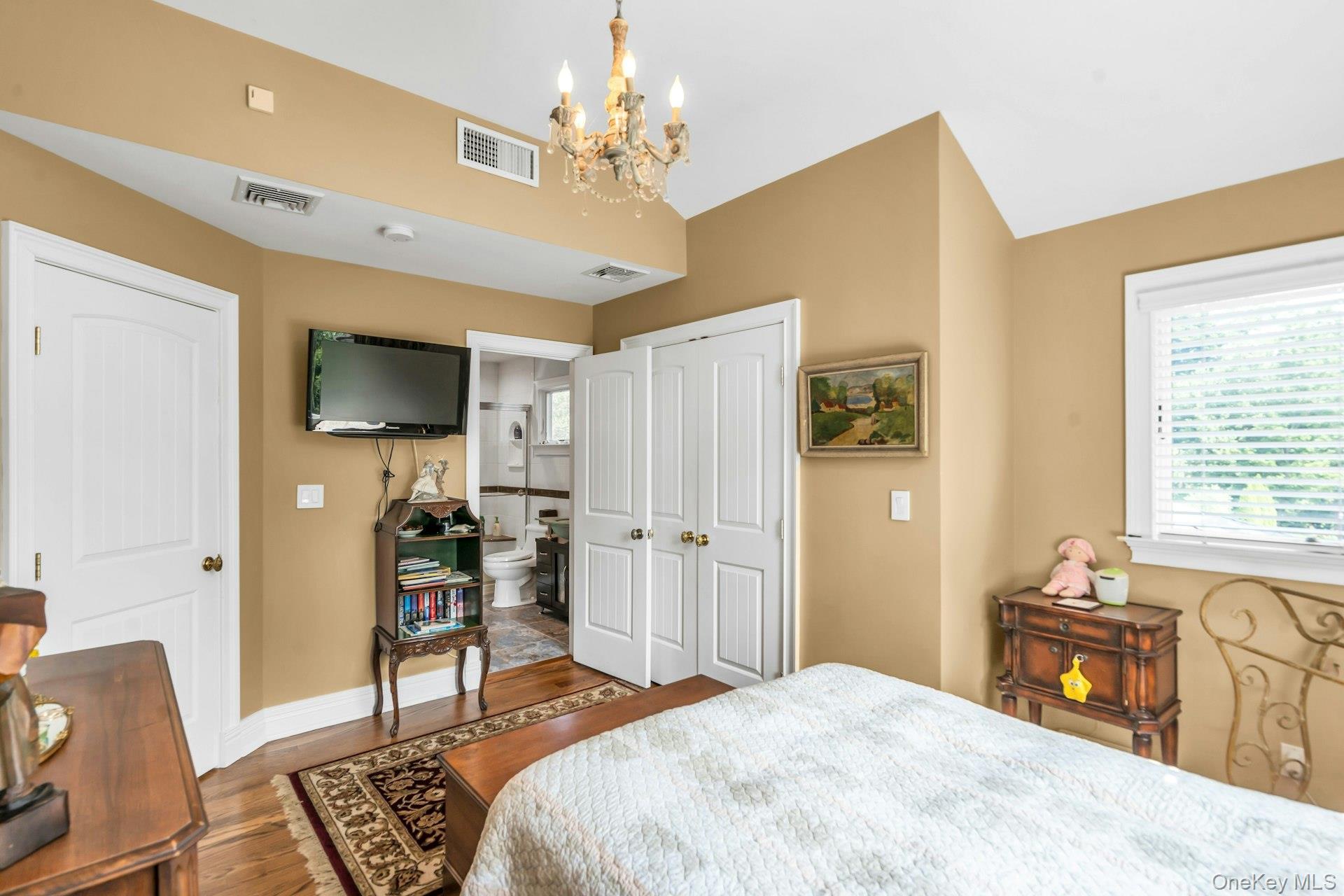 Single Family Regent Place  Nassau County, NY 11576, MLS-1026041-32