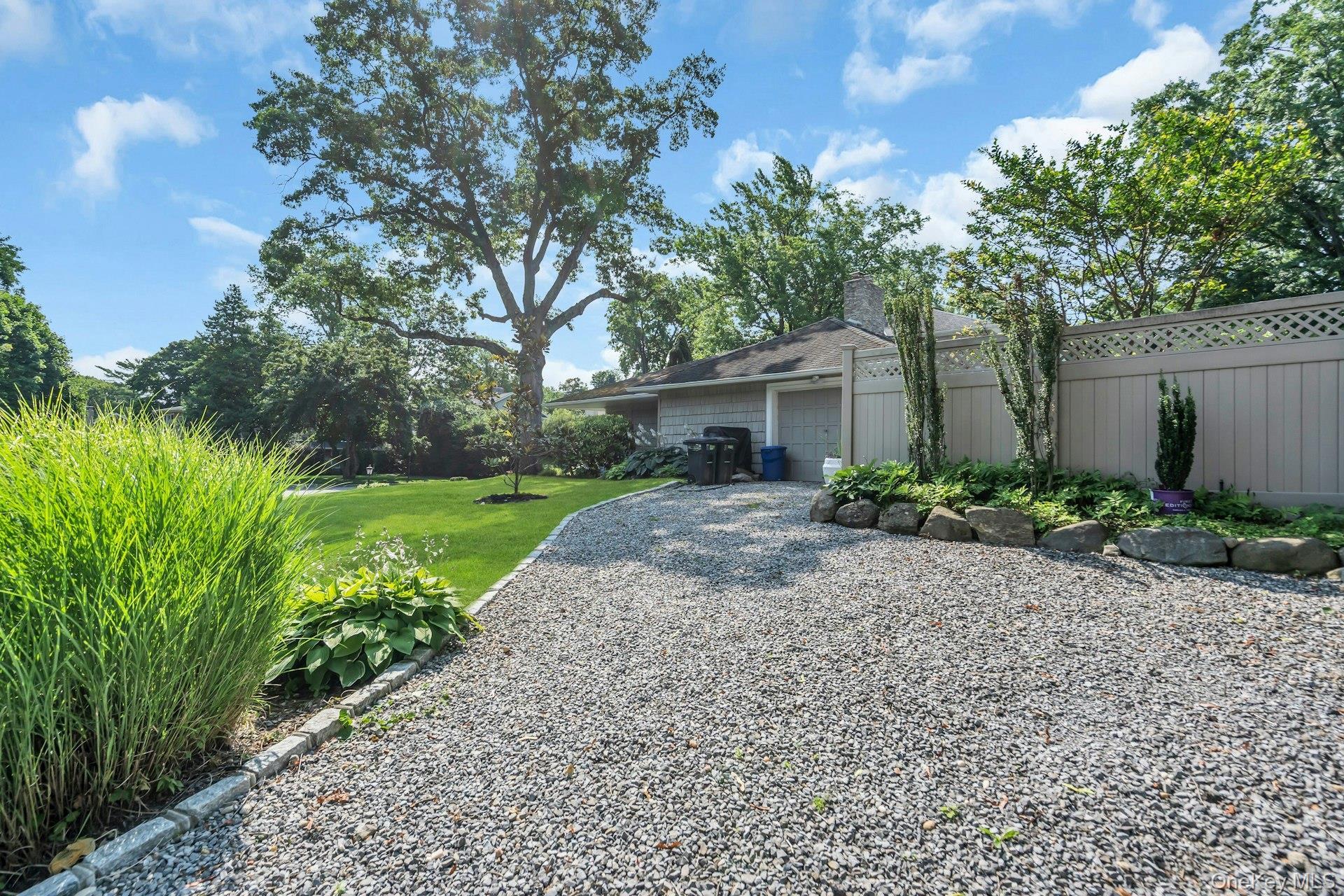Single Family Regent Place  Nassau County, NY 11576, MLS-1026041-34