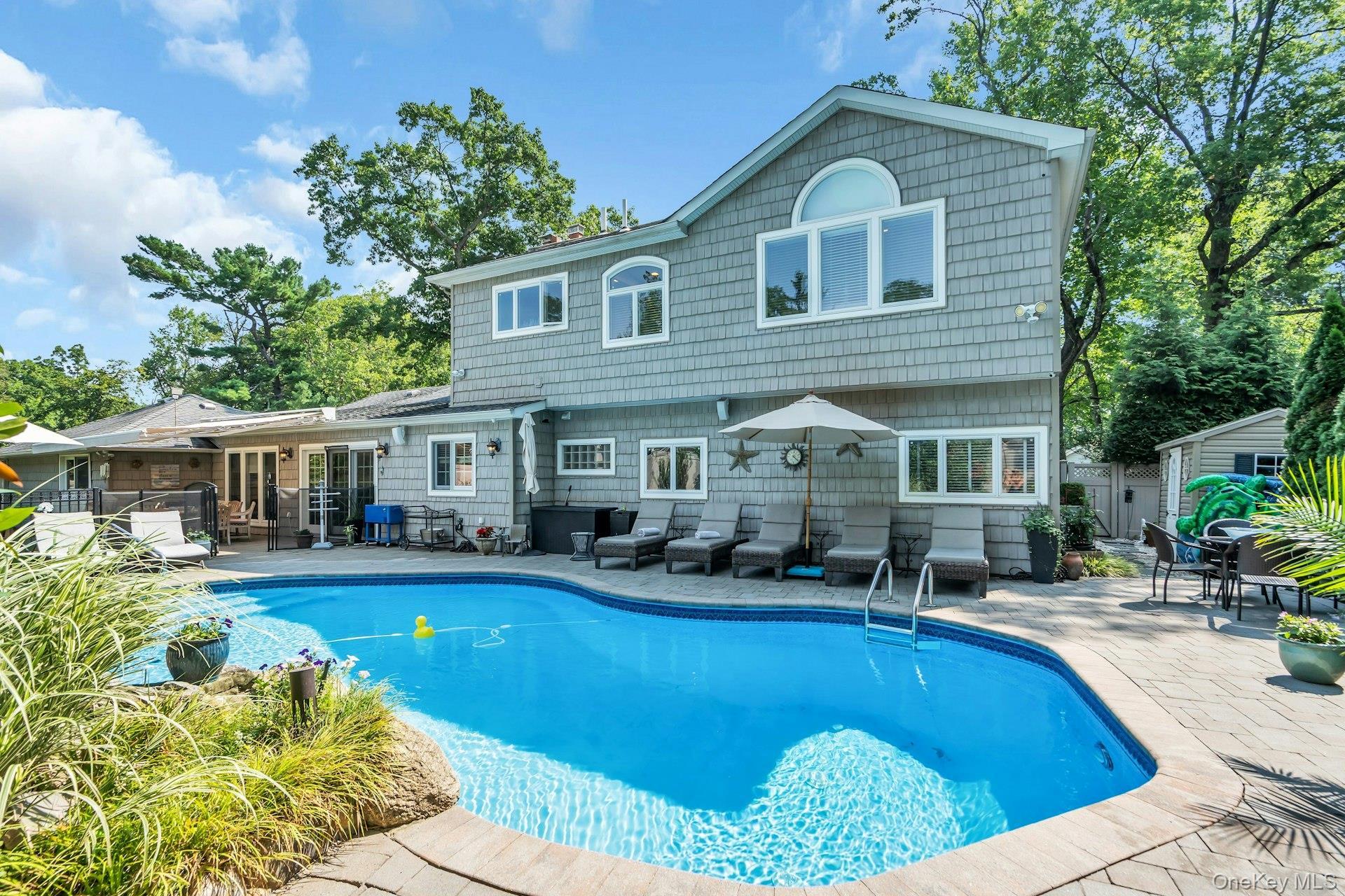 Single Family Regent Place  Nassau County, NY 11576, MLS-1026041-41