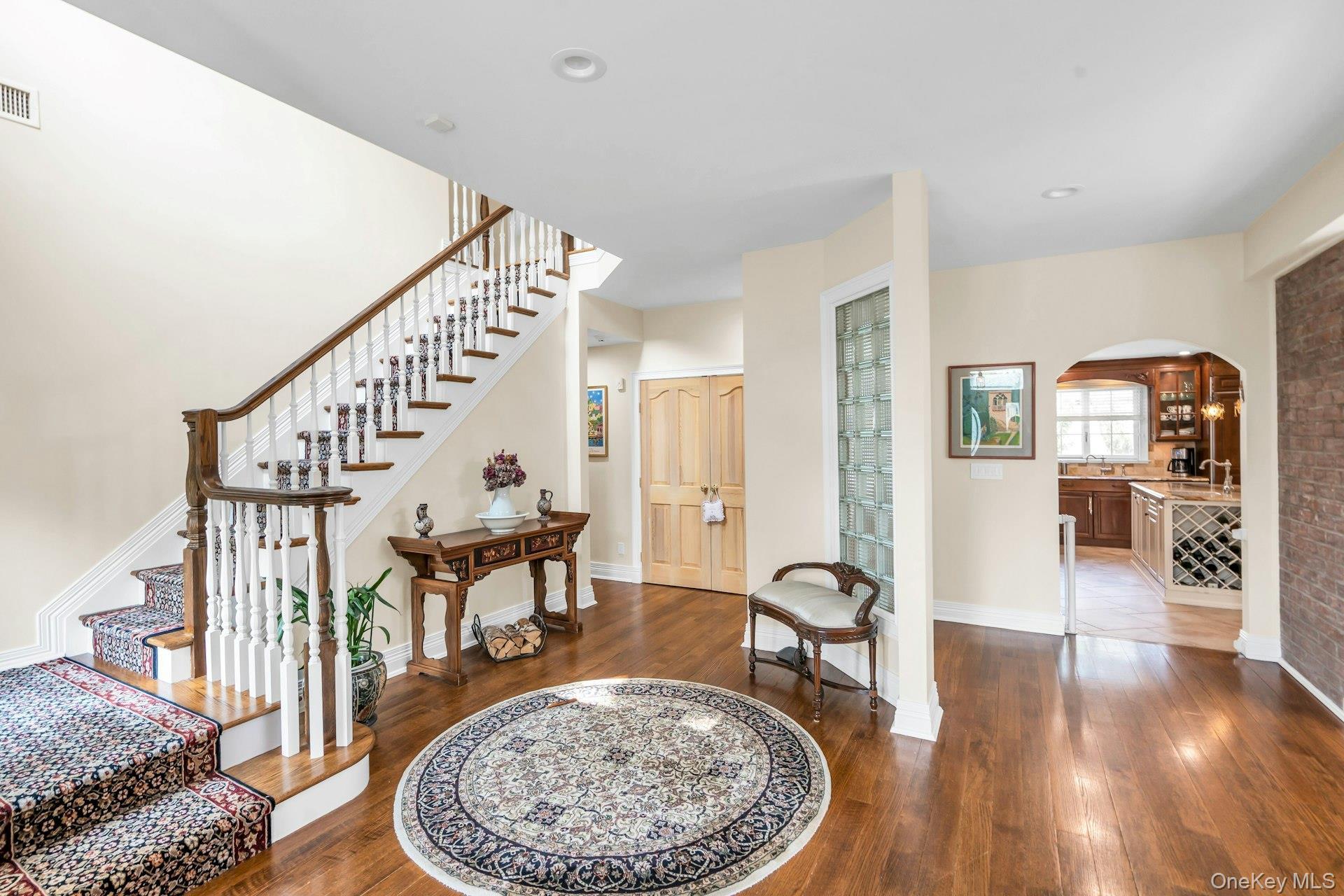 Single Family Regent Place  Nassau County, NY 11576, MLS-1026041-7