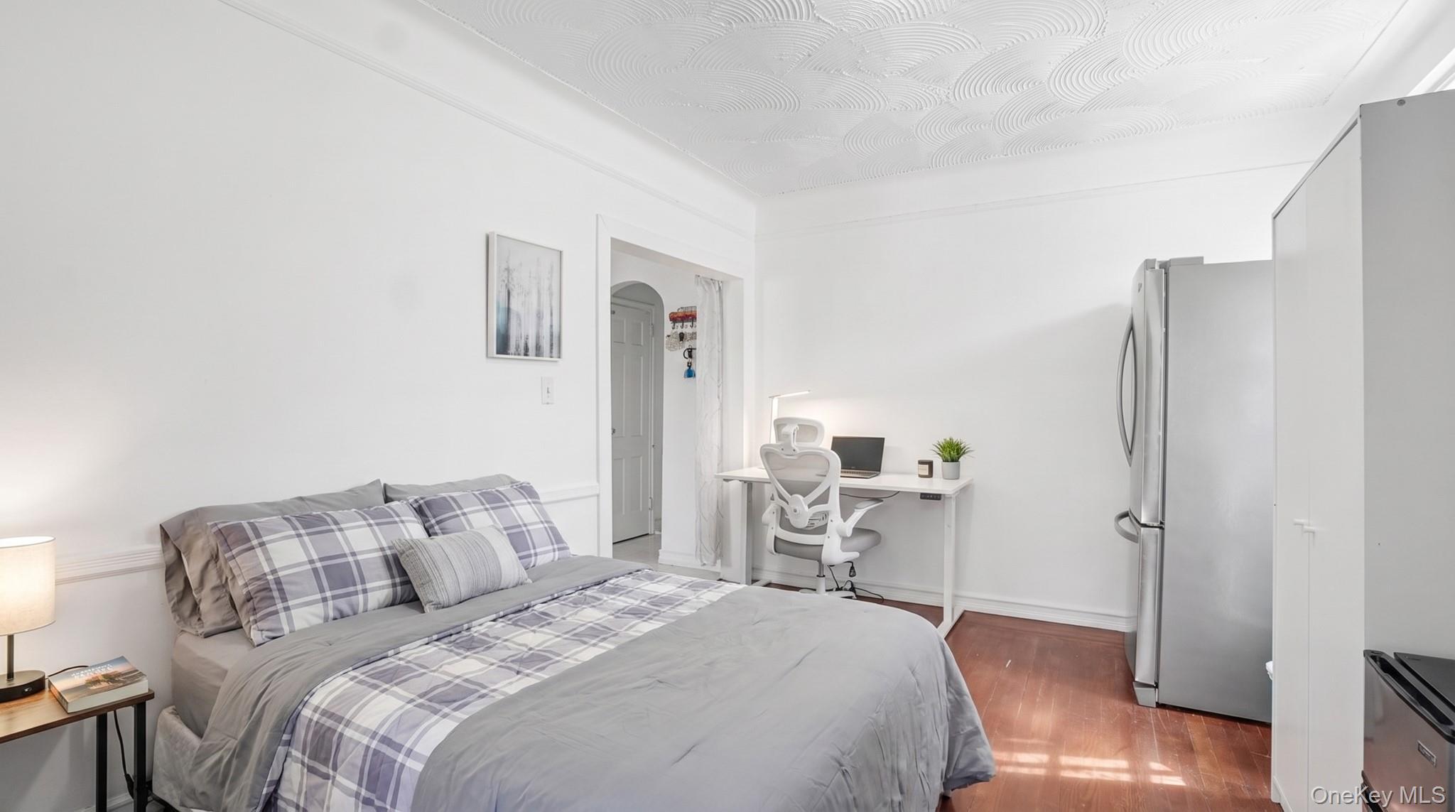 Single Family Duncan Street  Bronx, NY 10469, MLS-1026047-16