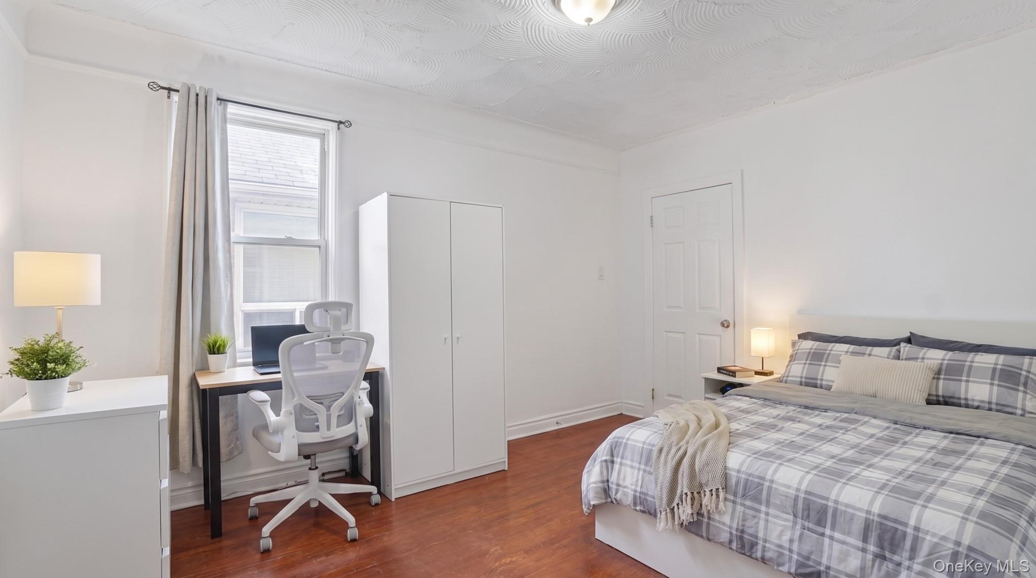 Single Family Duncan Street  Bronx, NY 10469, MLS-1026047-18