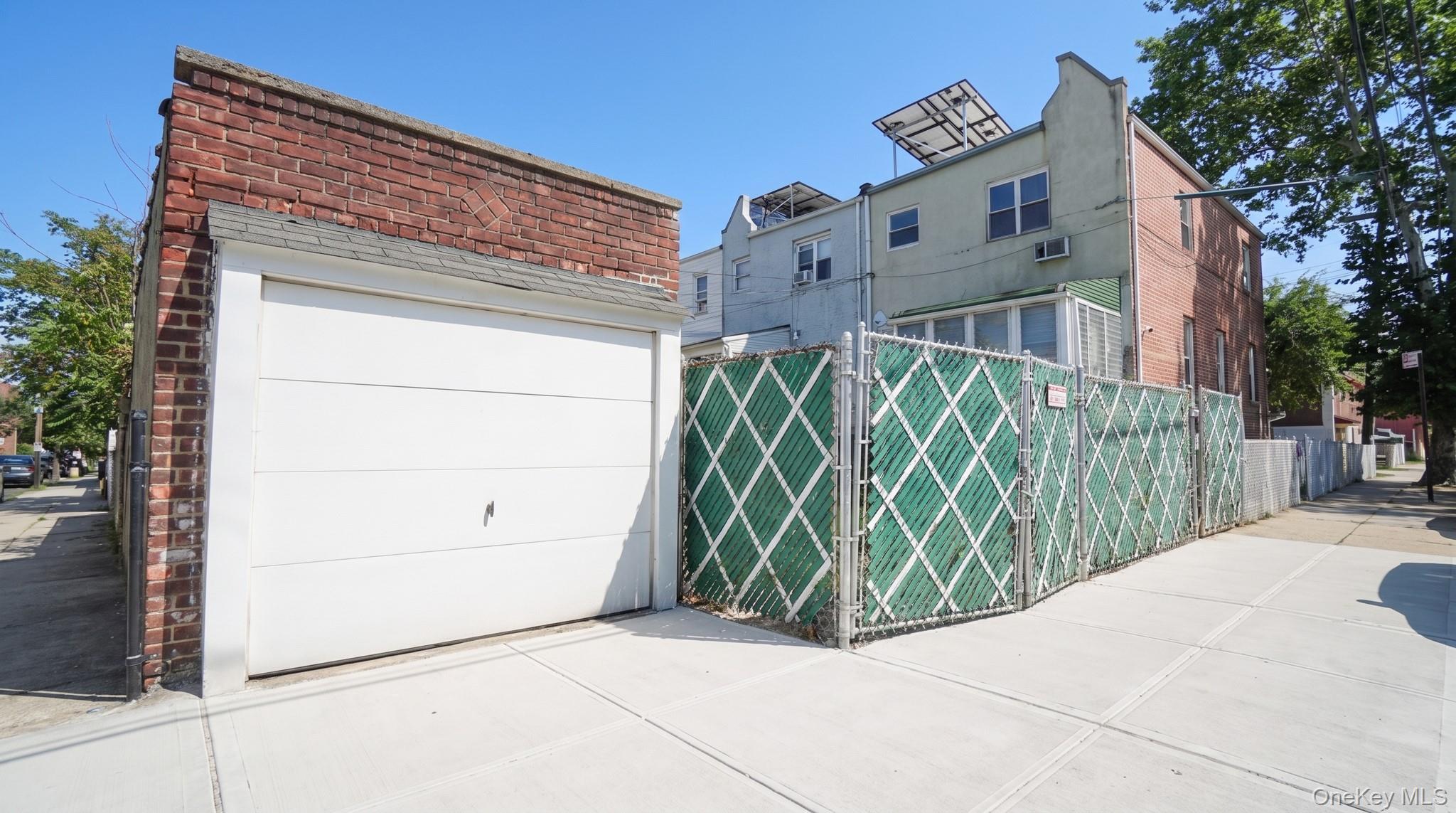 Single Family Duncan Street  Bronx, NY 10469, MLS-1026047-21