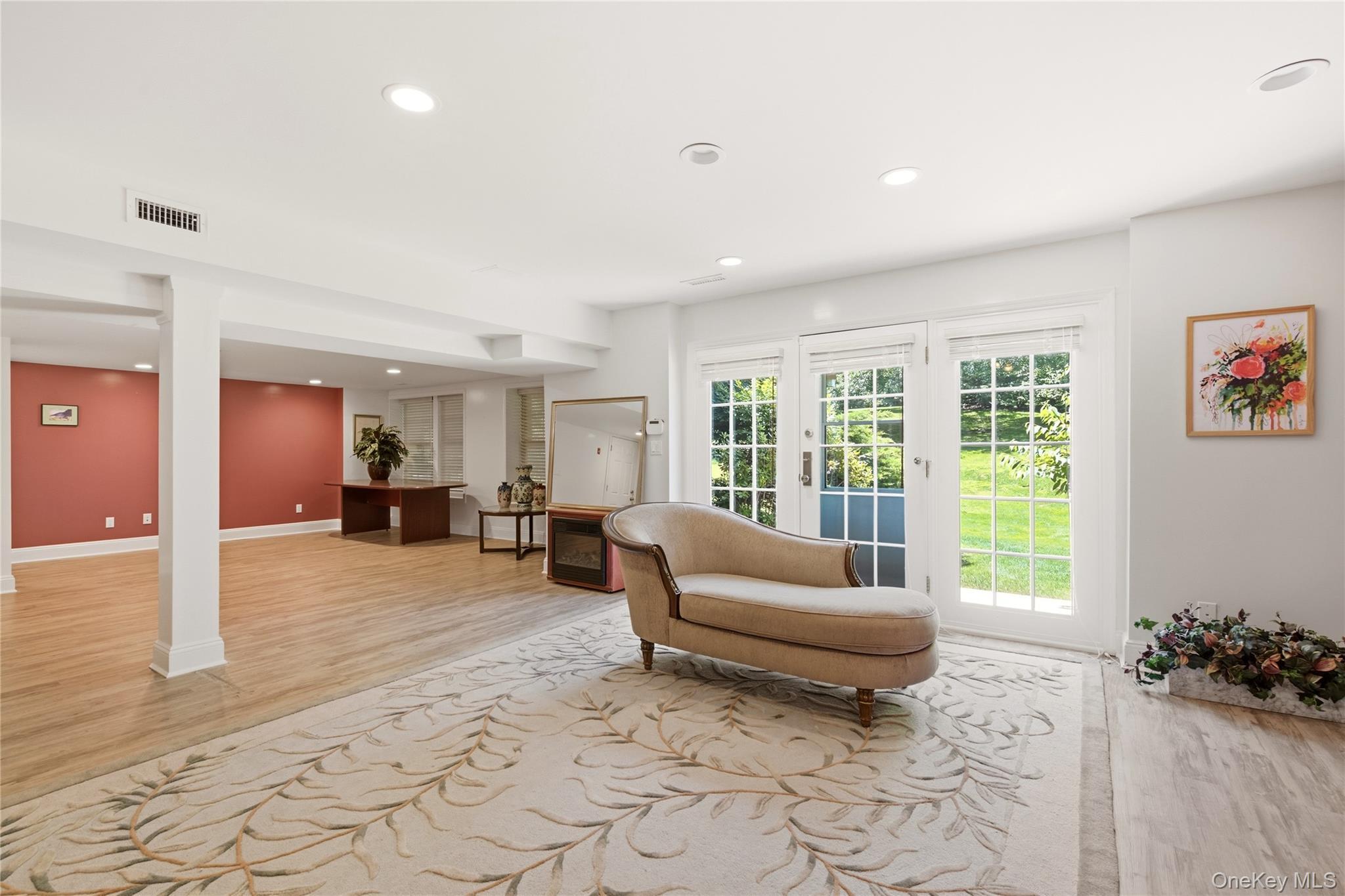 Single Family Baltustrol Circle  Nassau County, NY 11576, MLS-1026067-33