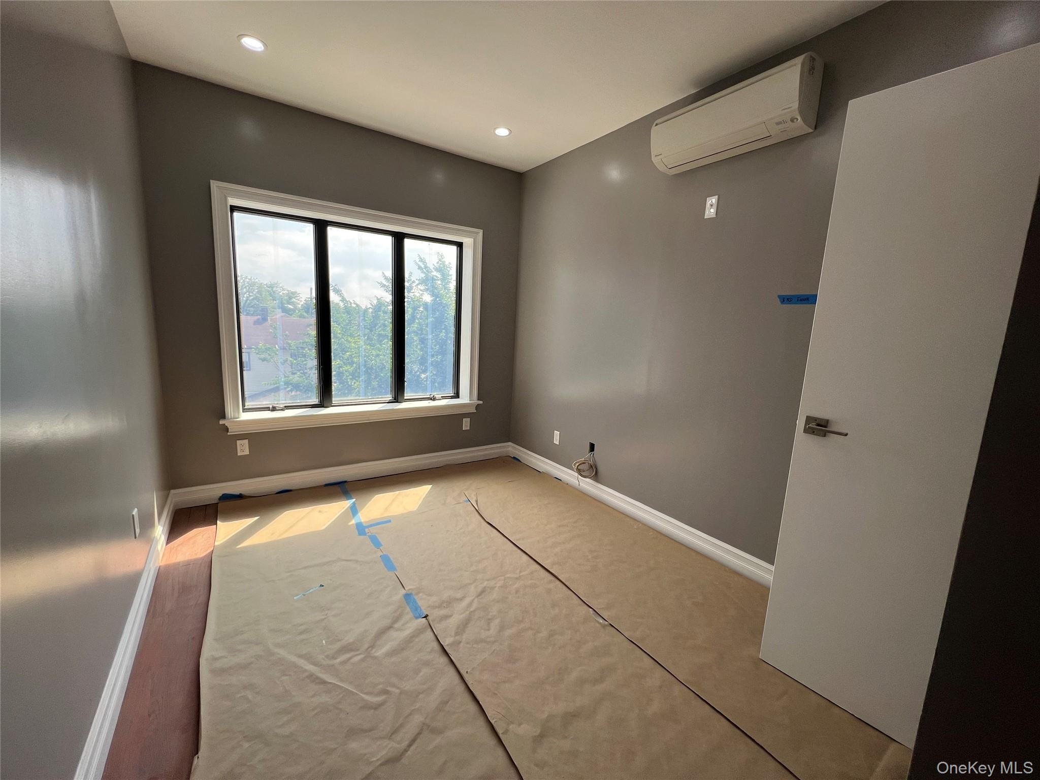 Single Family Merrick Boulevard Queens, NY 11434, MLS-1026075-3
