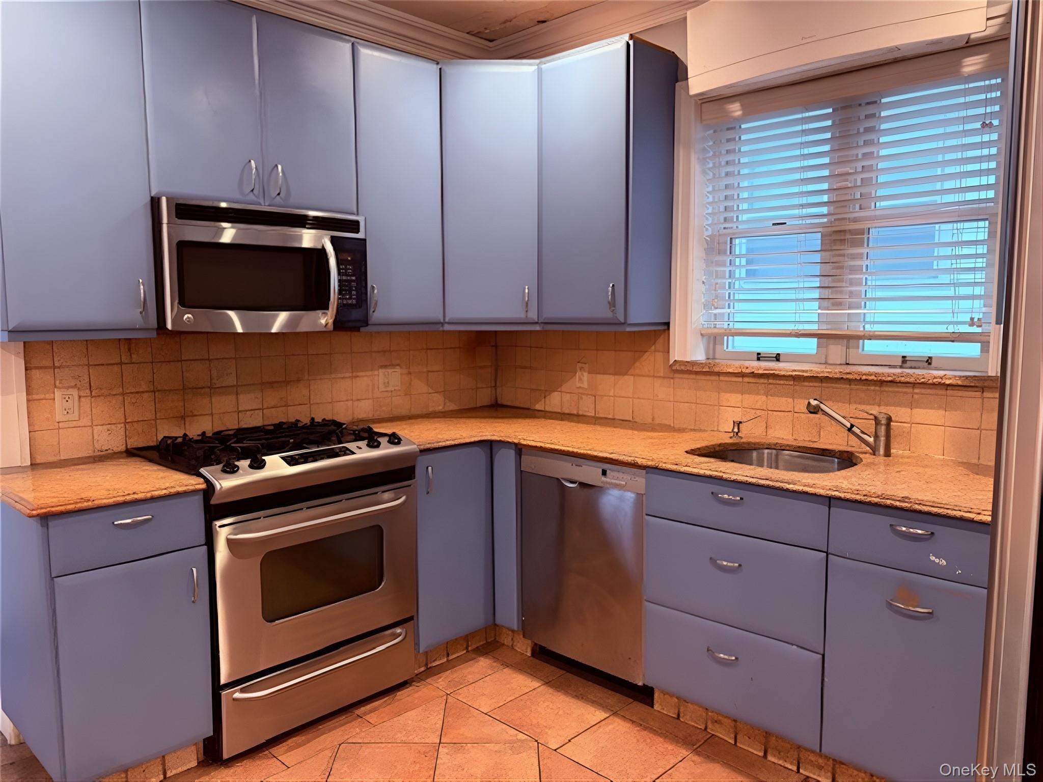 Single Family Beach 124 Street  Queens, NY 11694, MLS-1026087-15