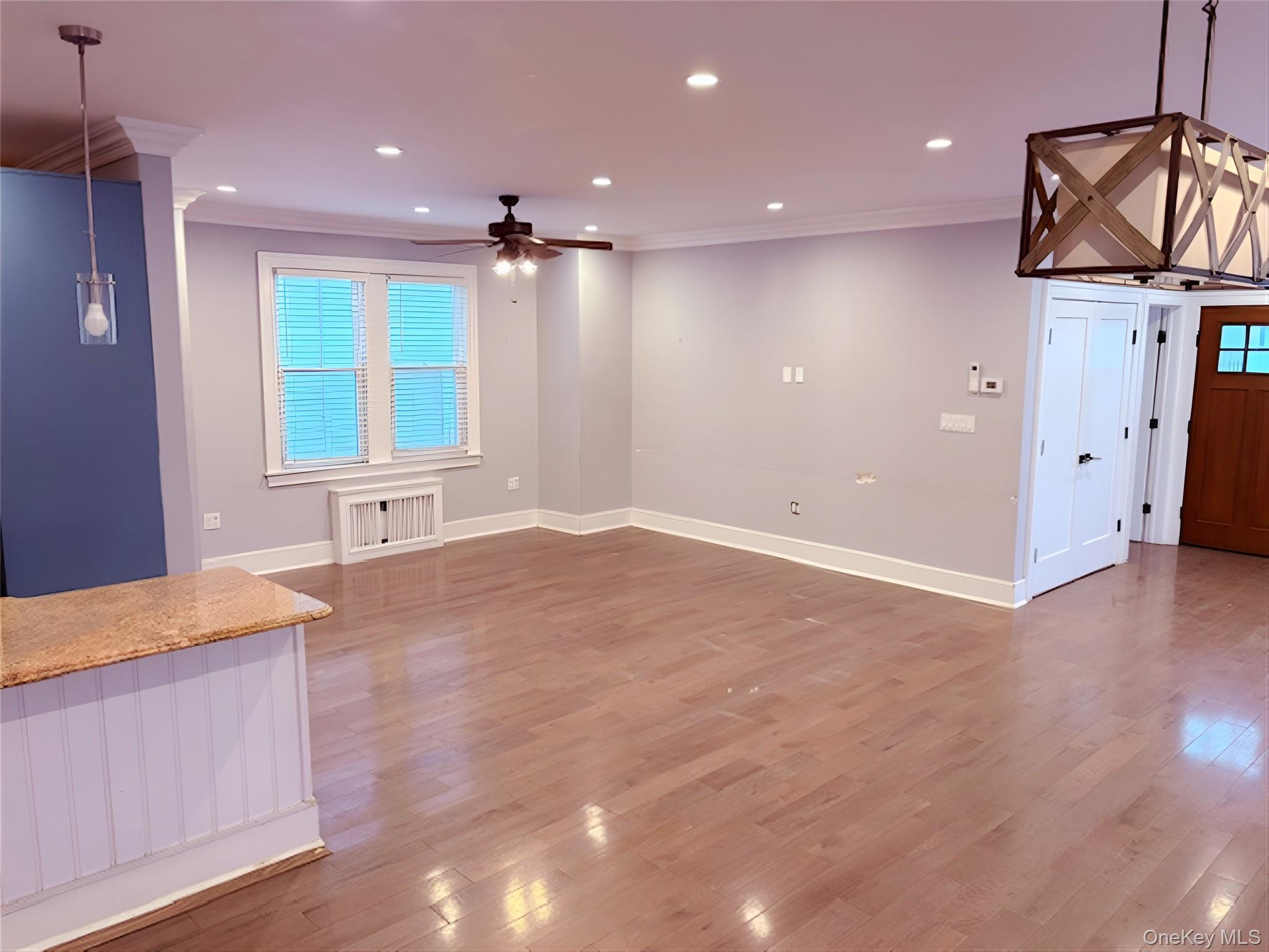 Single Family Beach 124 Street  Queens, NY 11694, MLS-1026087-6