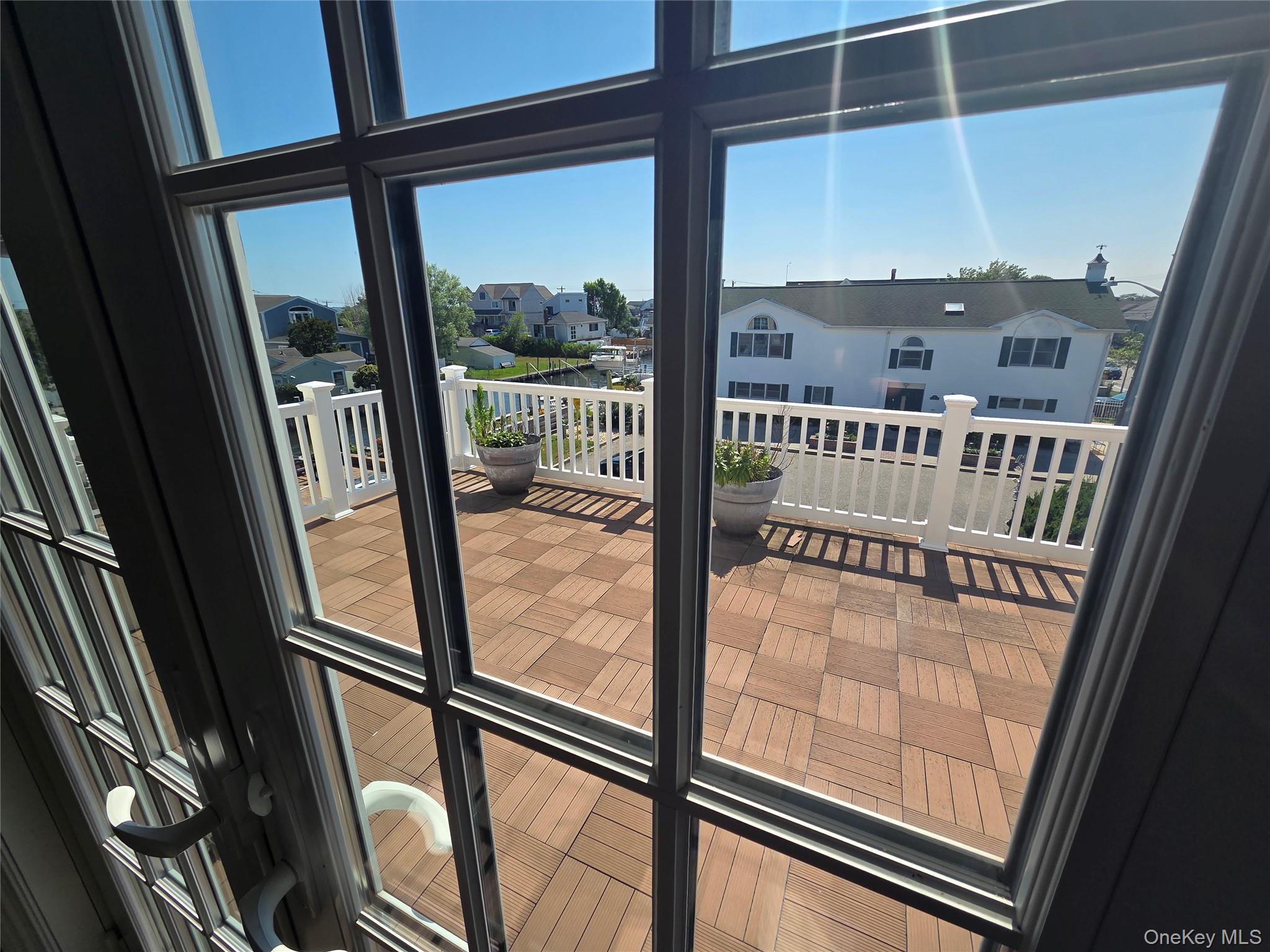 Single Family Yacht Club Road  Suffolk County, NY 11702, MLS-1026094-25