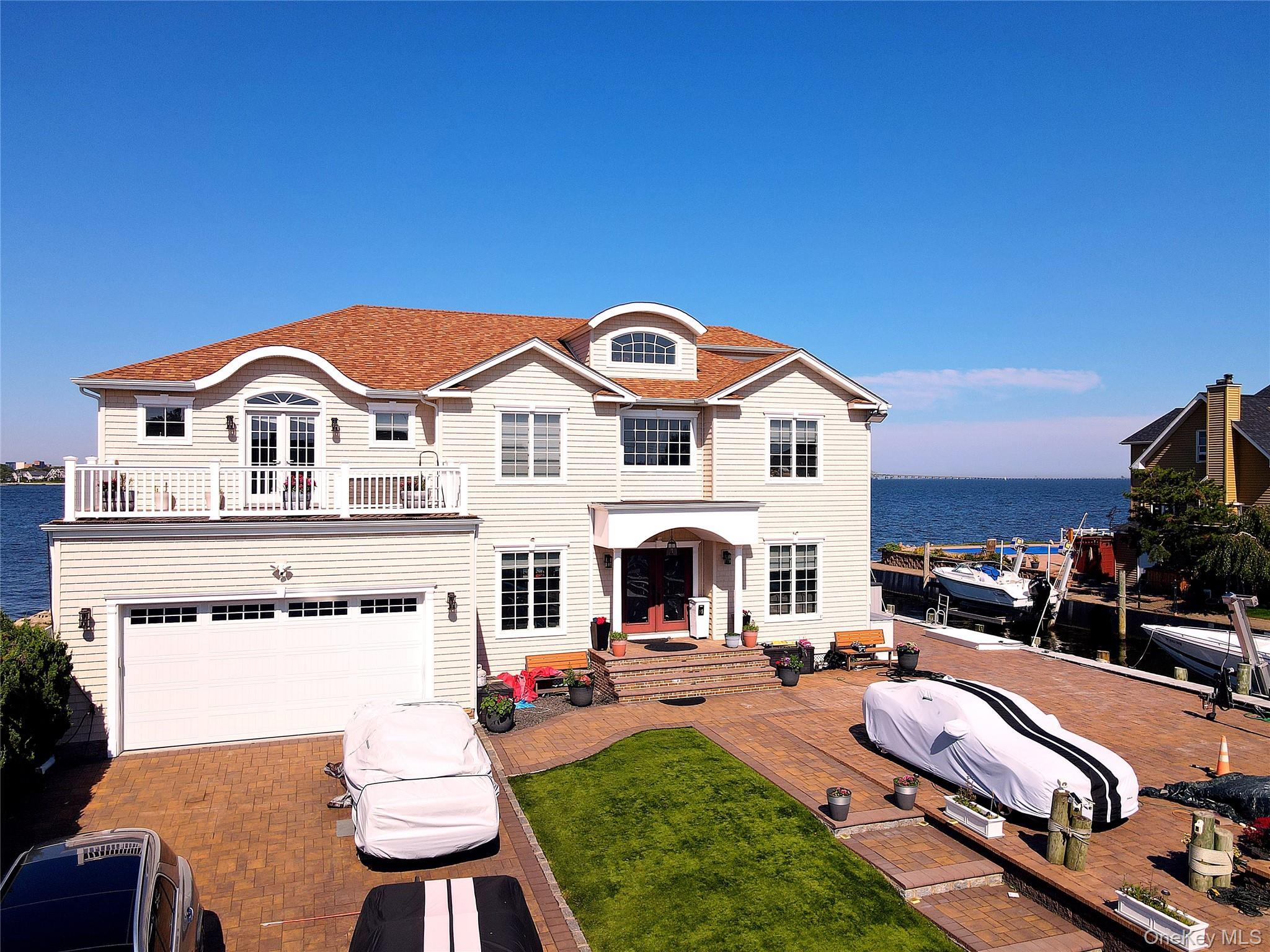 Single Family Yacht Club Road  Suffolk County, NY 11702, MLS-1026094-41