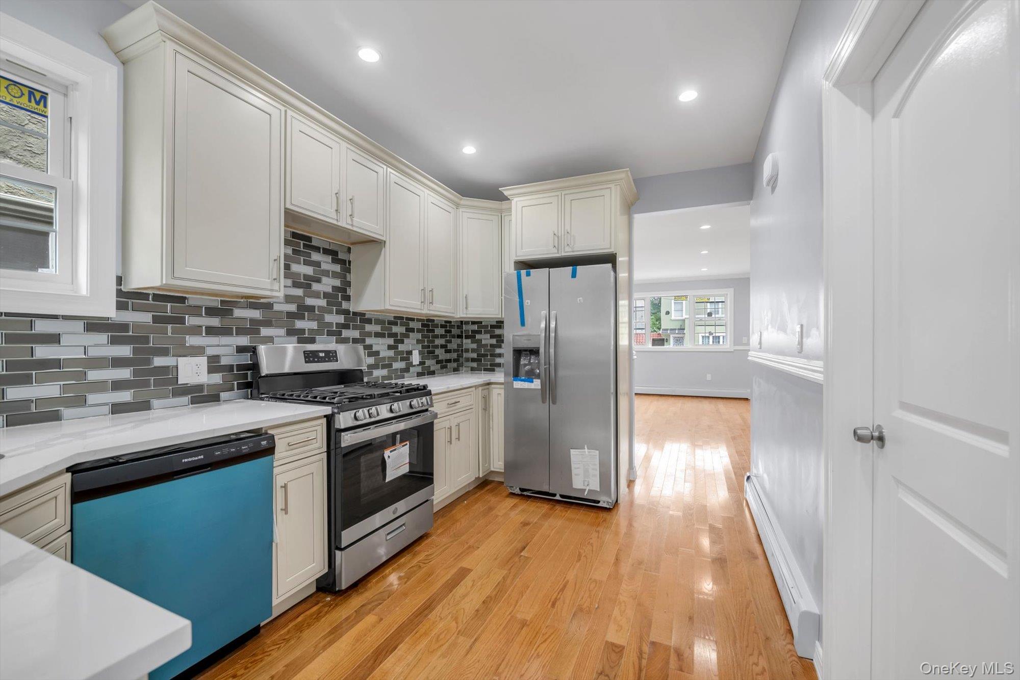 Single Family 234th Street Queens, NY 11422, MLS-1026102-12