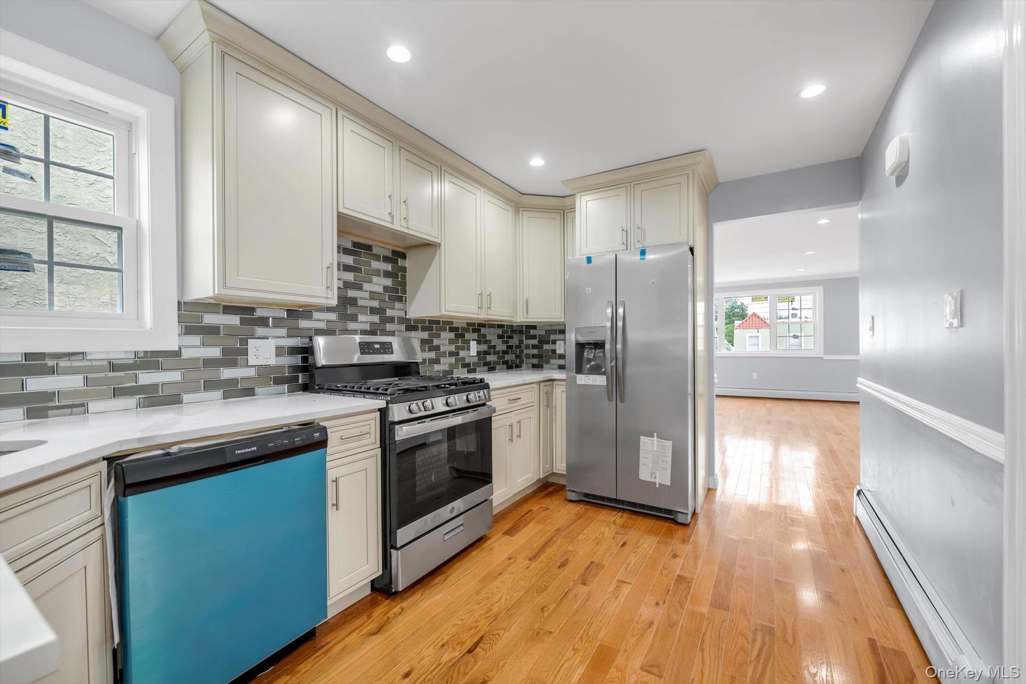 Single Family 234th Street Queens, NY 11422, MLS-1026102-3