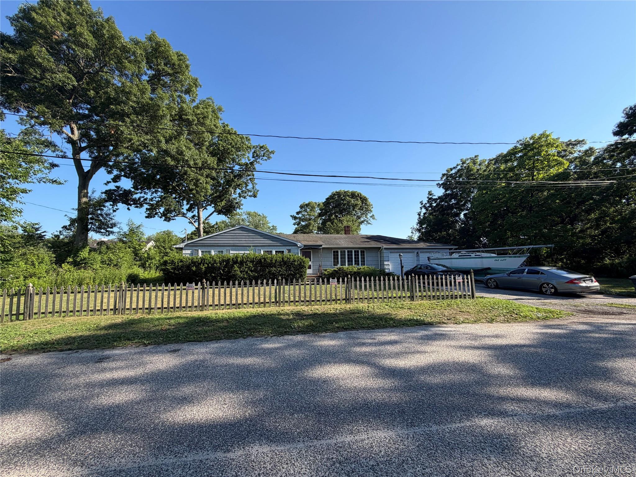 Single Family Yerk Avenue  Suffolk County, NY 11779, MLS-1026140-2