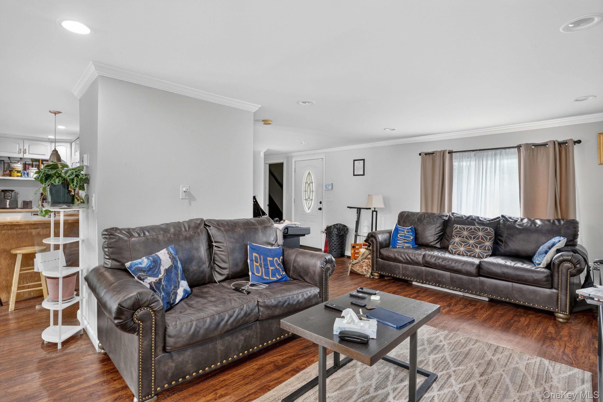 Single Family S Bedford Avenue Suffolk County, NY 11749, MLS-1026148-7