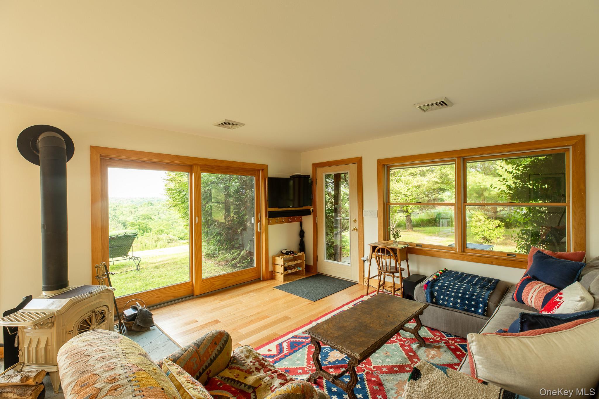 Single Family Queens Highway  Ulster County, NY 12404, MLS-1026149-37