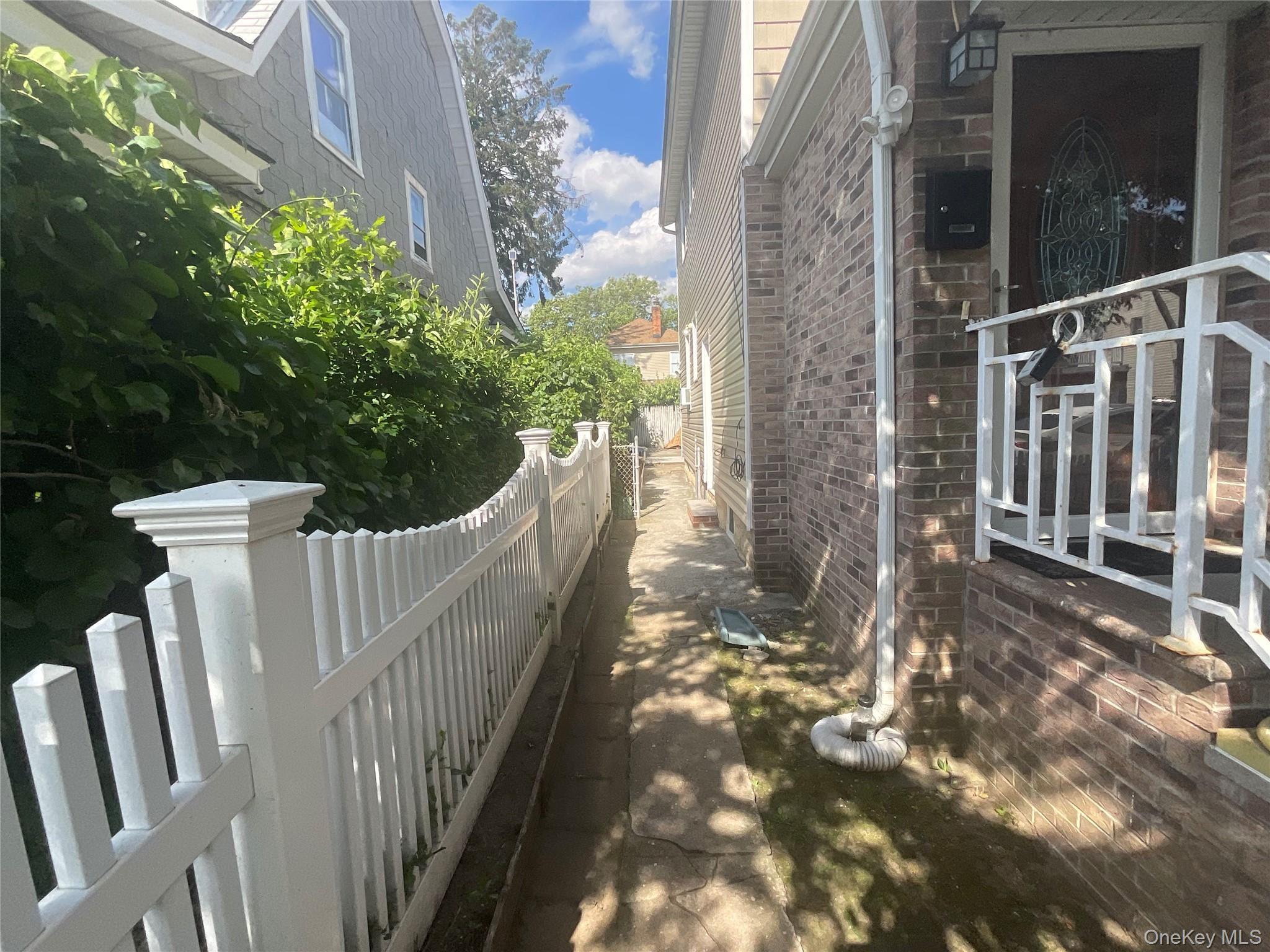 Single Family 172nd Street Queens, NY 11434, MLS-1026178-9